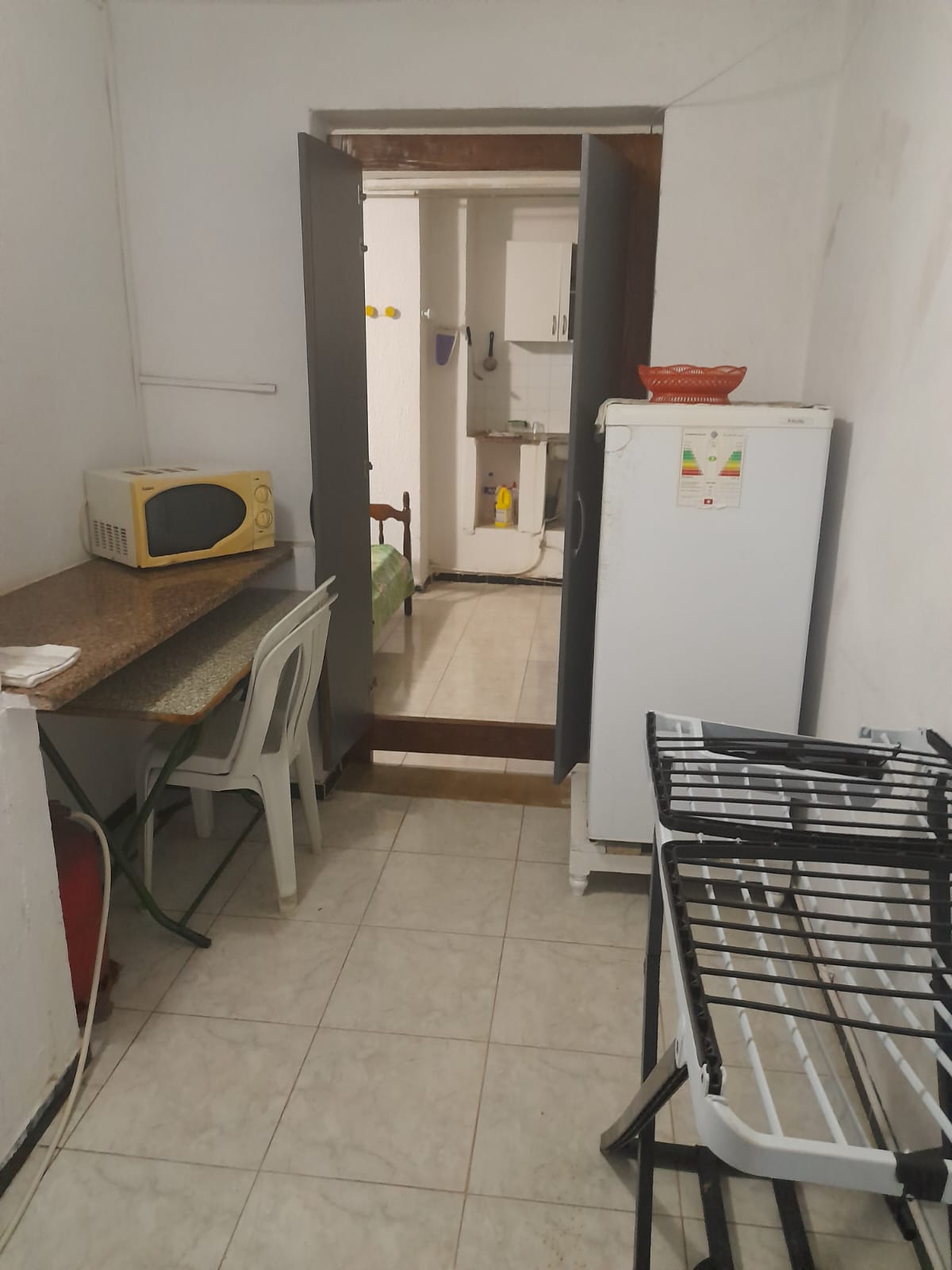 Carthage Salambo Location Appart. 1 pice Studio une minute de la plage pour tudiants