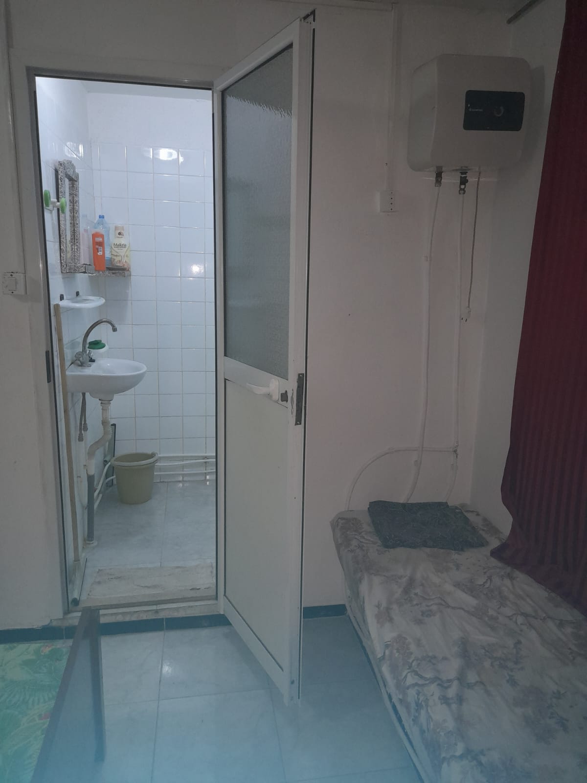 Carthage Salambo Location Appart. 1 pice Studio une minute de la plage pour tudiants