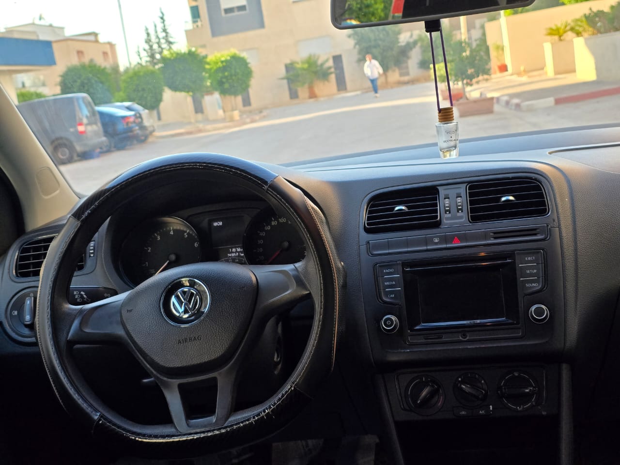 Bou Mhel El Bassatine Cite El Bassatine Ancien Volkswagen Polo 7 Polo 7 restyl  ne pas rater en excellent etat