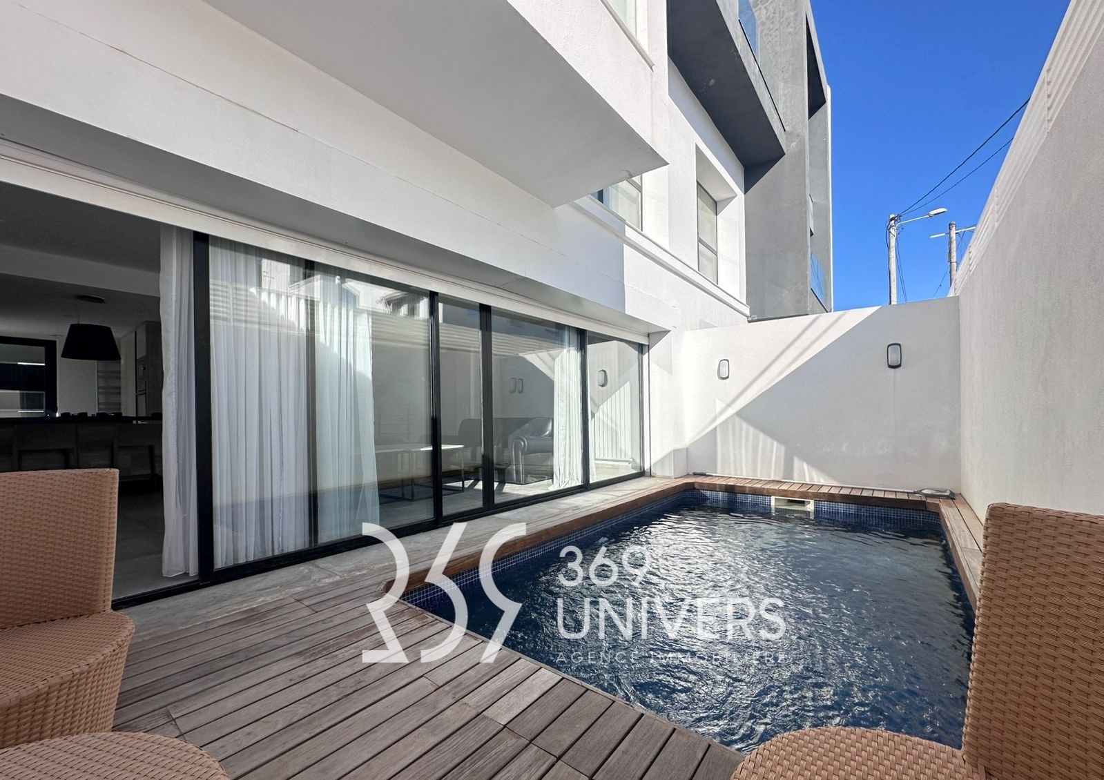 La Marsa Gammart Location Maisons Triplex meubl  gammarth avec piscine