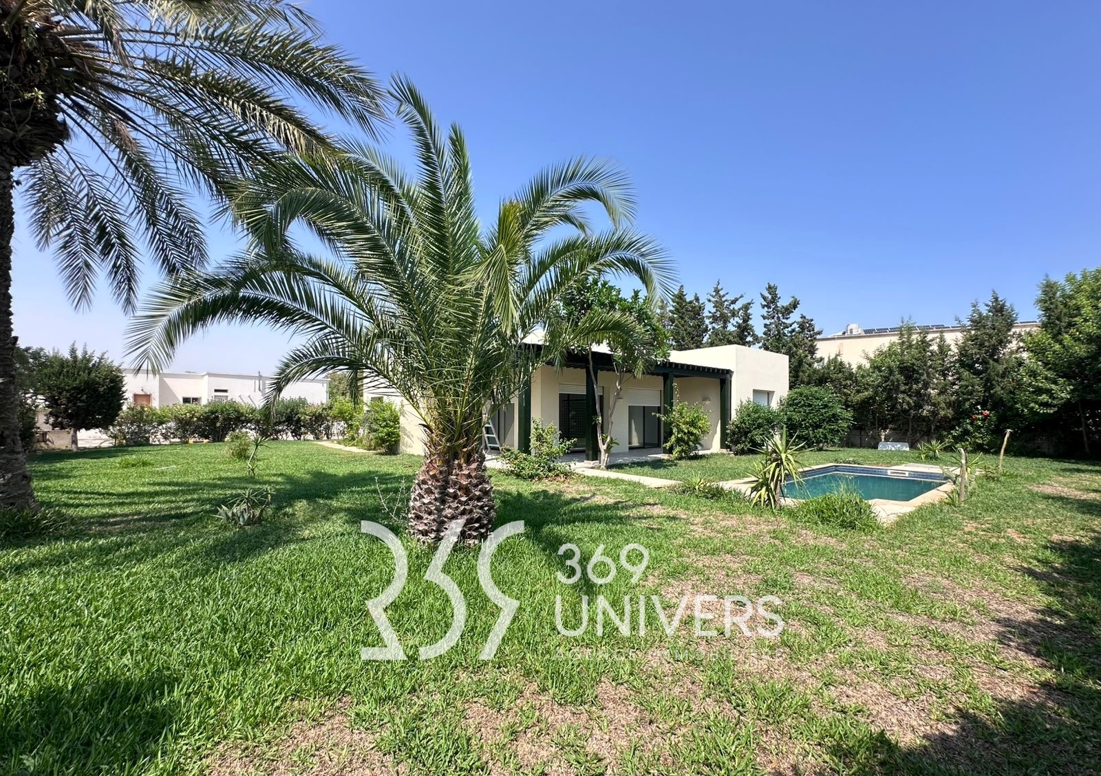 La Marsa Gammart Location Maisons Villa plain pied avec piscine  gammarth