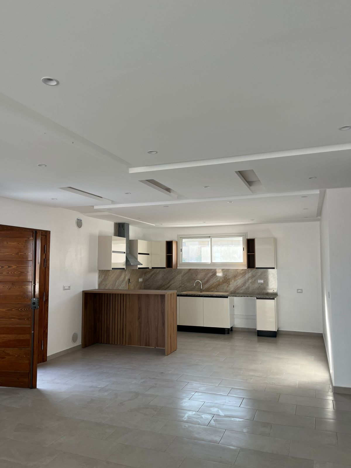Gabes Sud Cite Hached Location Appart. 4 pices Spacieux appartement neuf