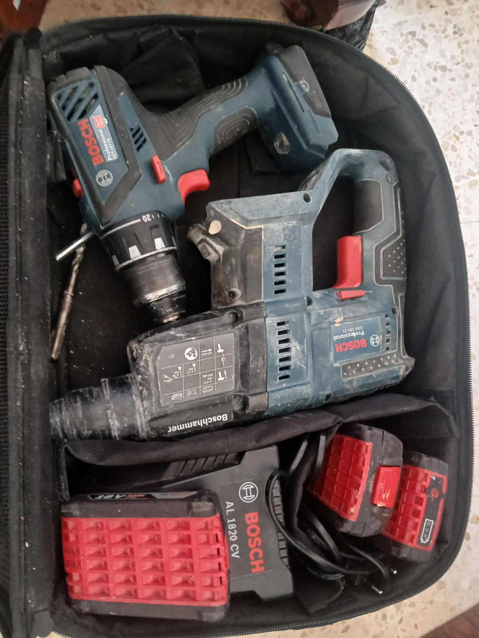 Bizerte Nord Cite Ain Mariem Outils electriques Autre Lot outils hilti et bosch et stanley importe