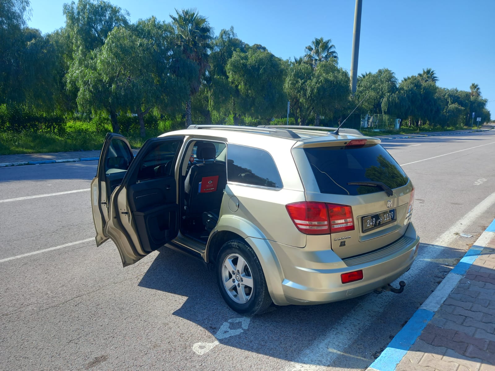 Ain Zaghouan Ain Zaghouan Autre Marque Autre Modle Karhba dodge jurney 2011 11cv essens