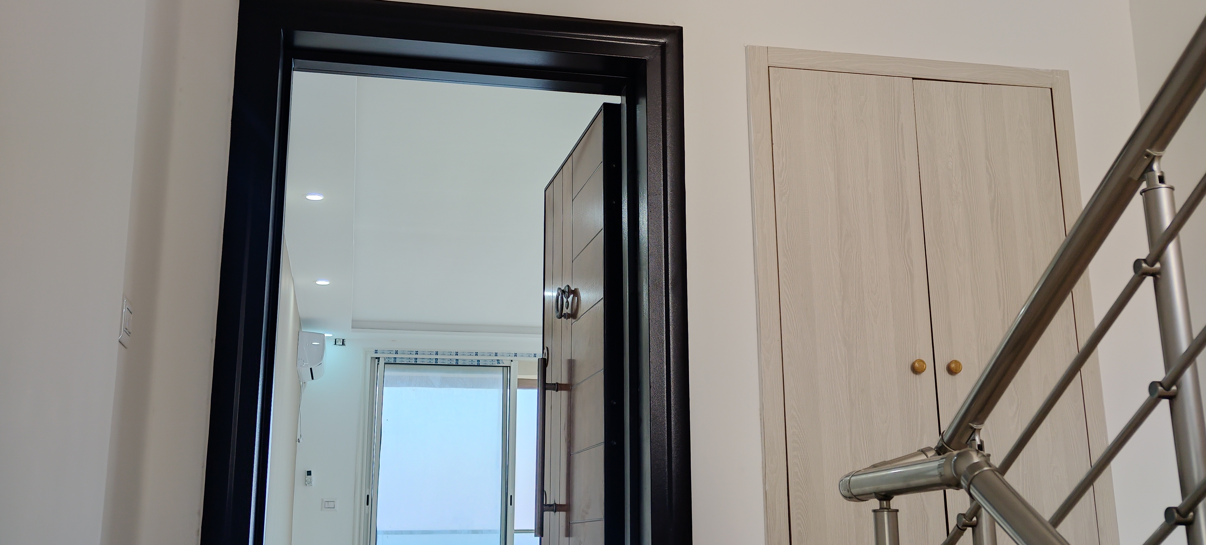 Akouda Chatt Meriem Vente Appart. 5 pices+ Appartement sur la mer