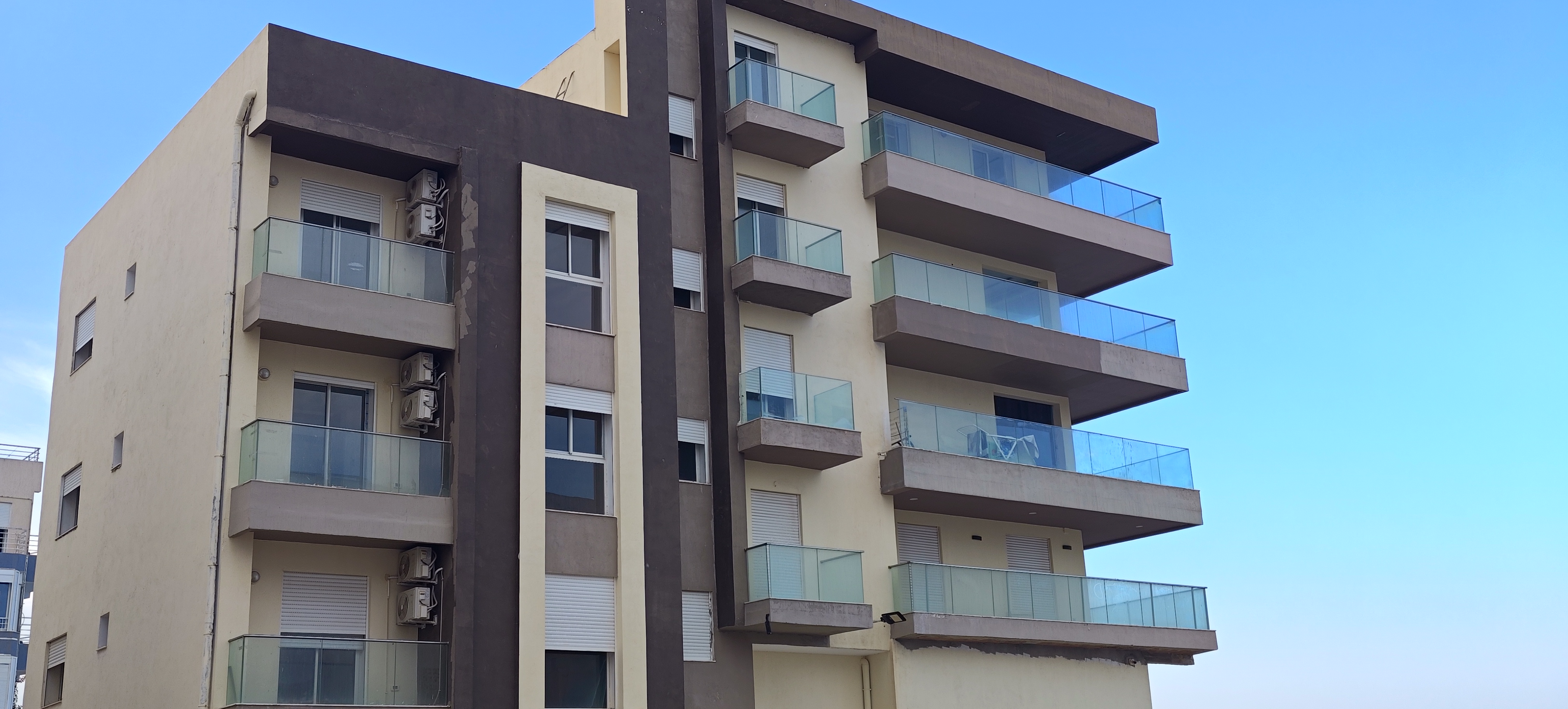Akouda Chatt Meriem Vente Appart. 5 pices+ Appartement sur la mer