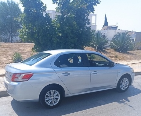 Ariana Ville El Menzah 7 Peugeot Autre Modle Peugeot 301 en excellent tat