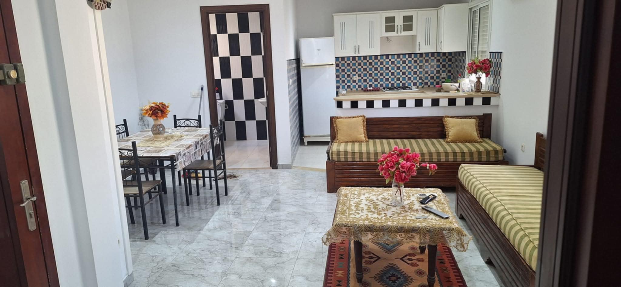 Dar Chaabane Elfehri Dar Chaabane Plage Location Appart. 1 pice Studio meubl prs du collge l'idale
