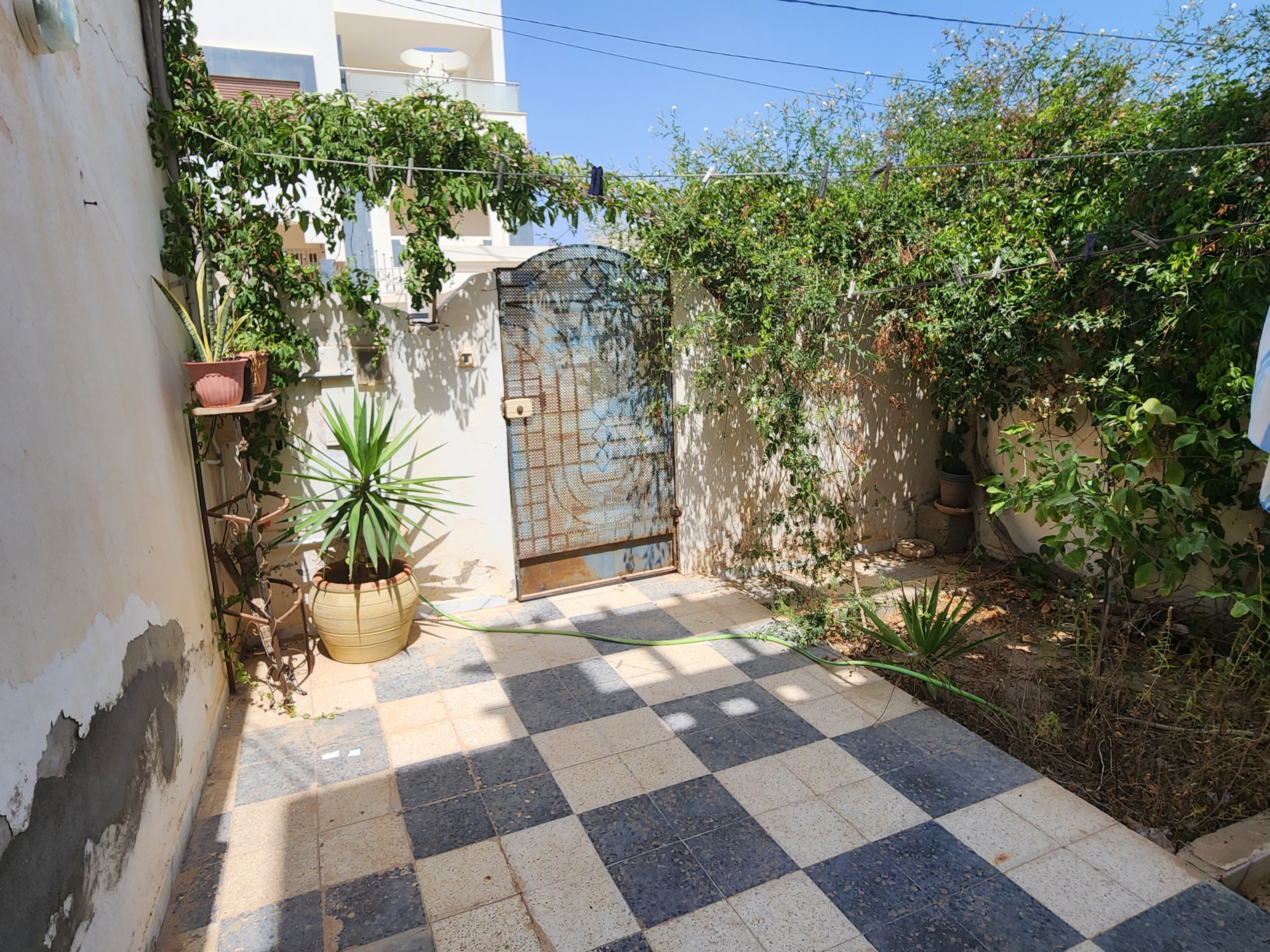 Gabes Medina Gabes Location Appart. 2 pices Un studio meubl  cite hay ezzouhour gabes