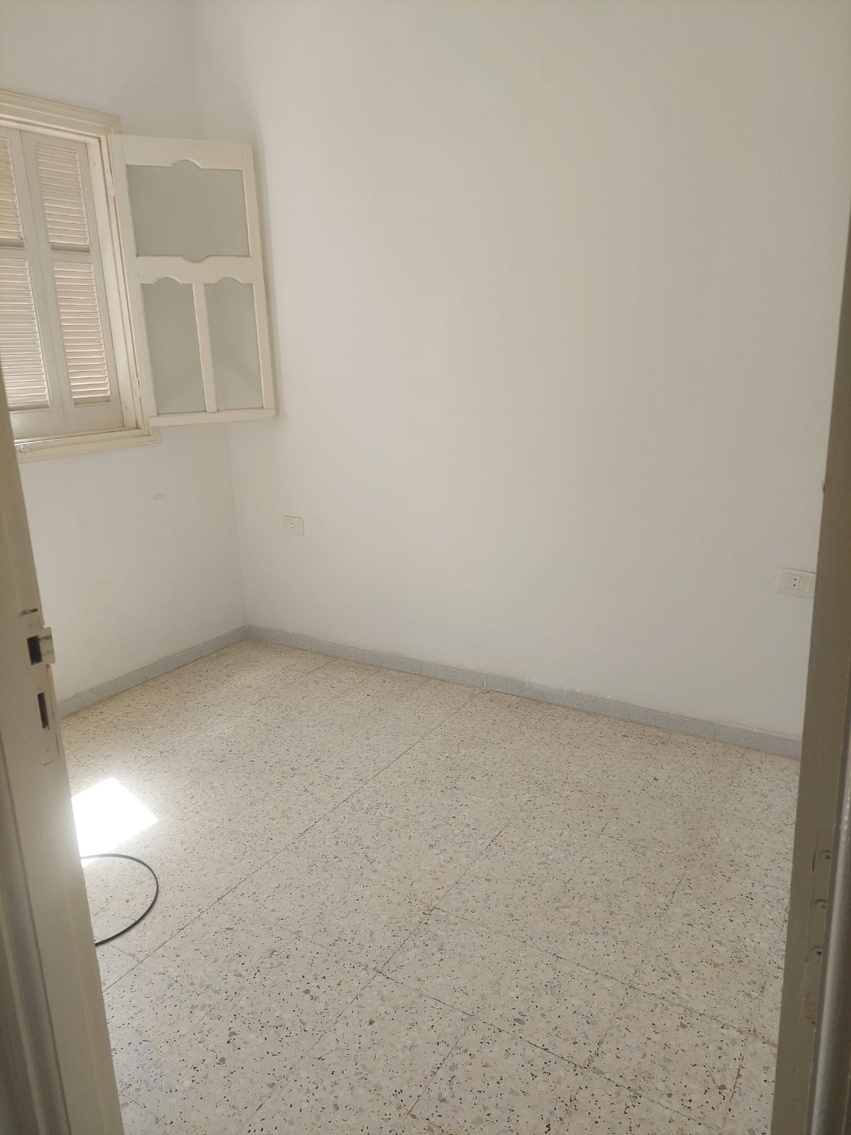 Carthage El Yasmina Location Appart. 3 pices Une maison s3