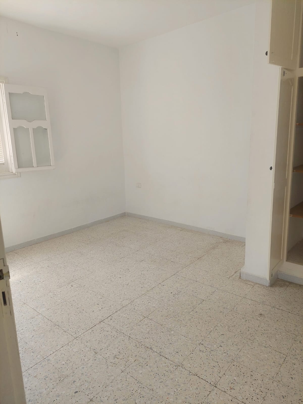 Carthage El Yasmina Location Appart. 3 pices Une maison s3