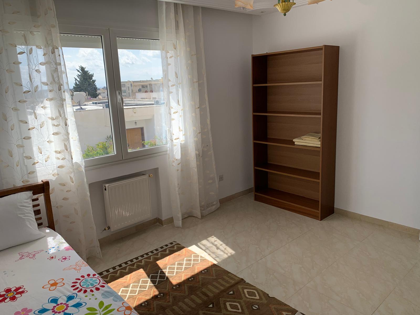 Ariana Ville El Menzah 6 Location Appart. 2 pices Tres beau etage villa