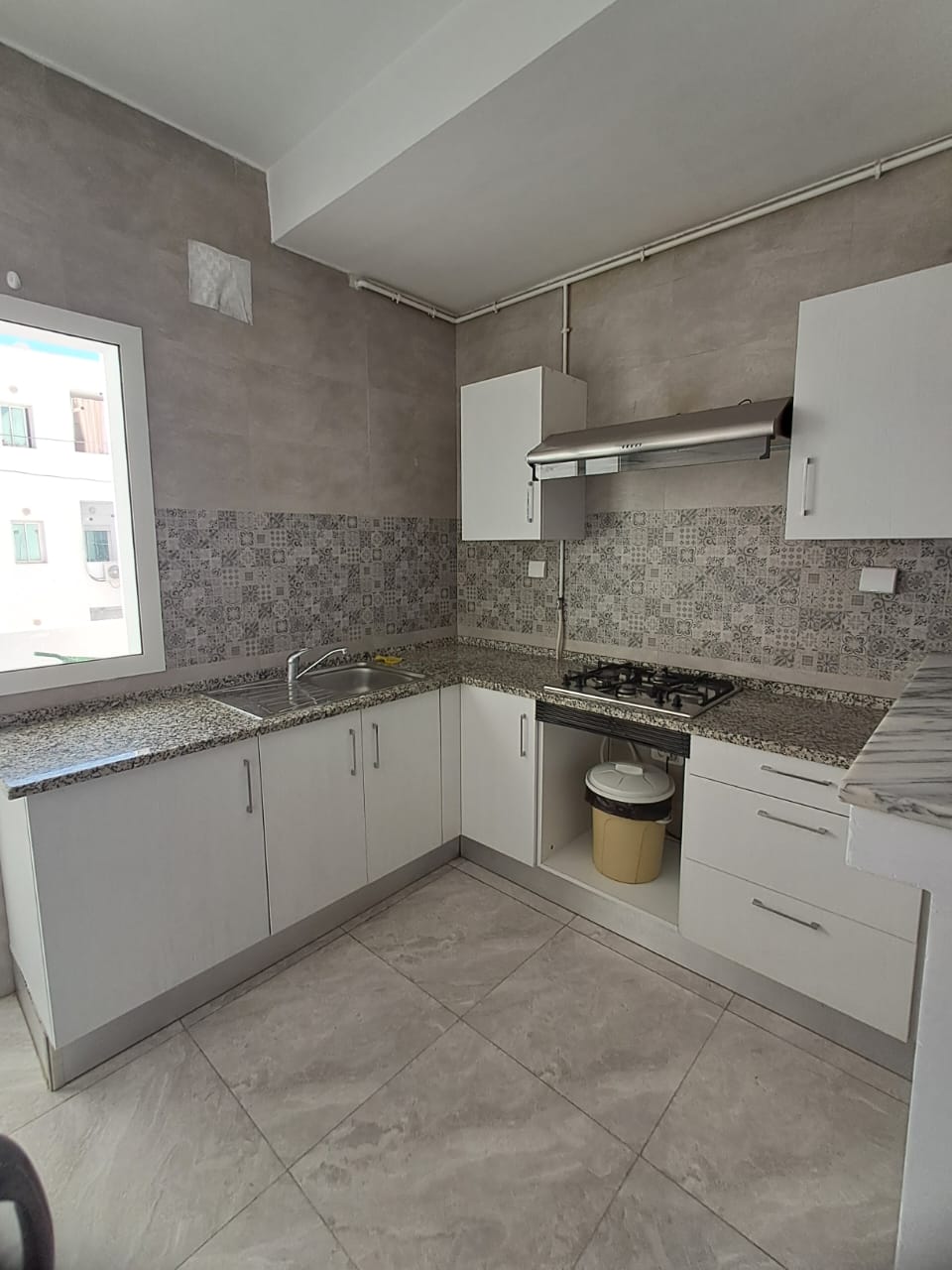 La Marsa El Aouina Location Appart. 2 pices Appartement splus 1 meublee   lwahat