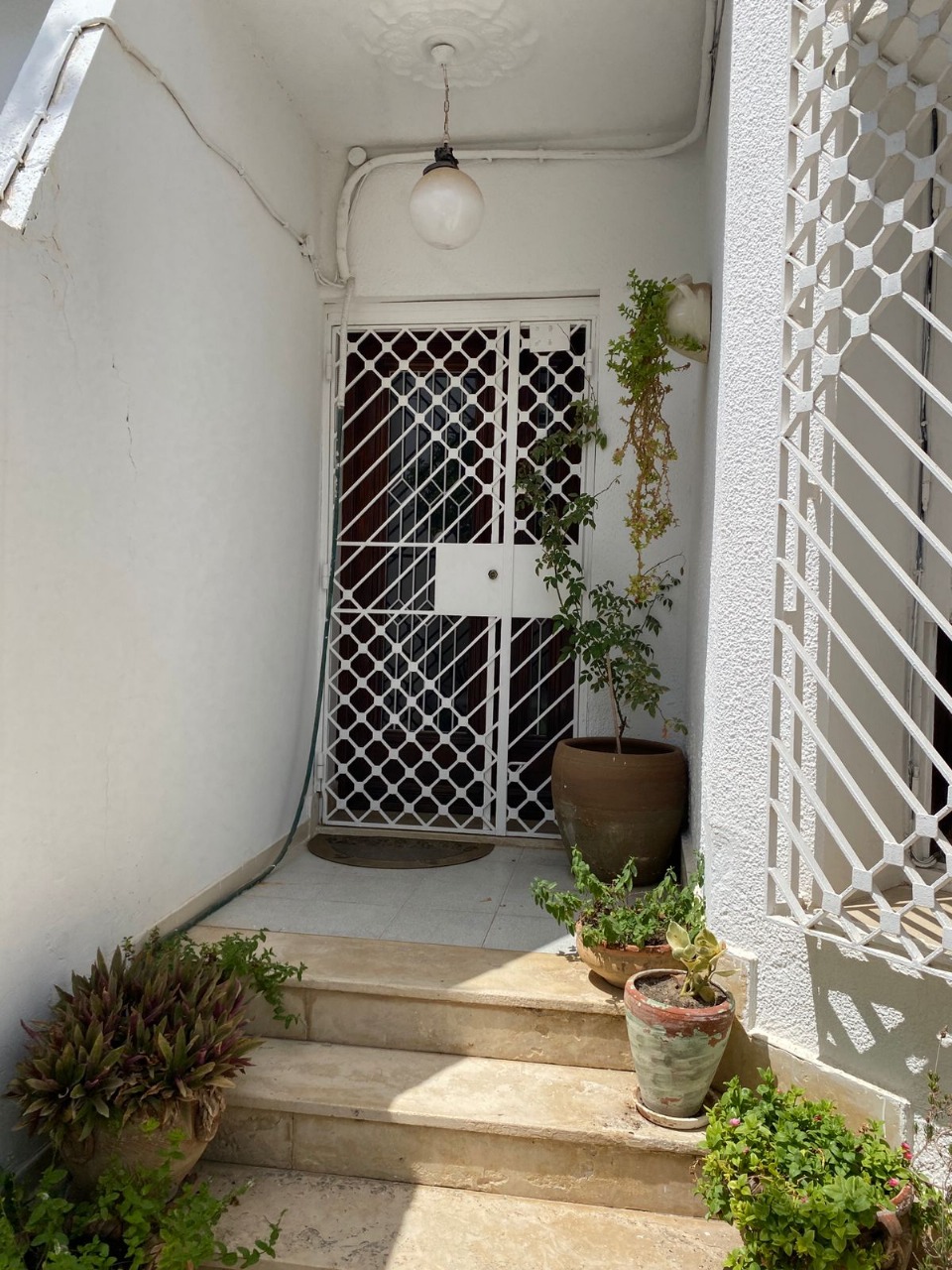 Raoued Cite El Ghazala 1 Vente Appart. 2 pices Rdc de villa a ghazala