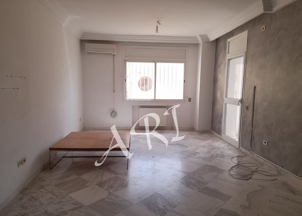 La Marsa El Aouina Vente Appart. 5 pices+ Appt s plus 4  cit el wahat