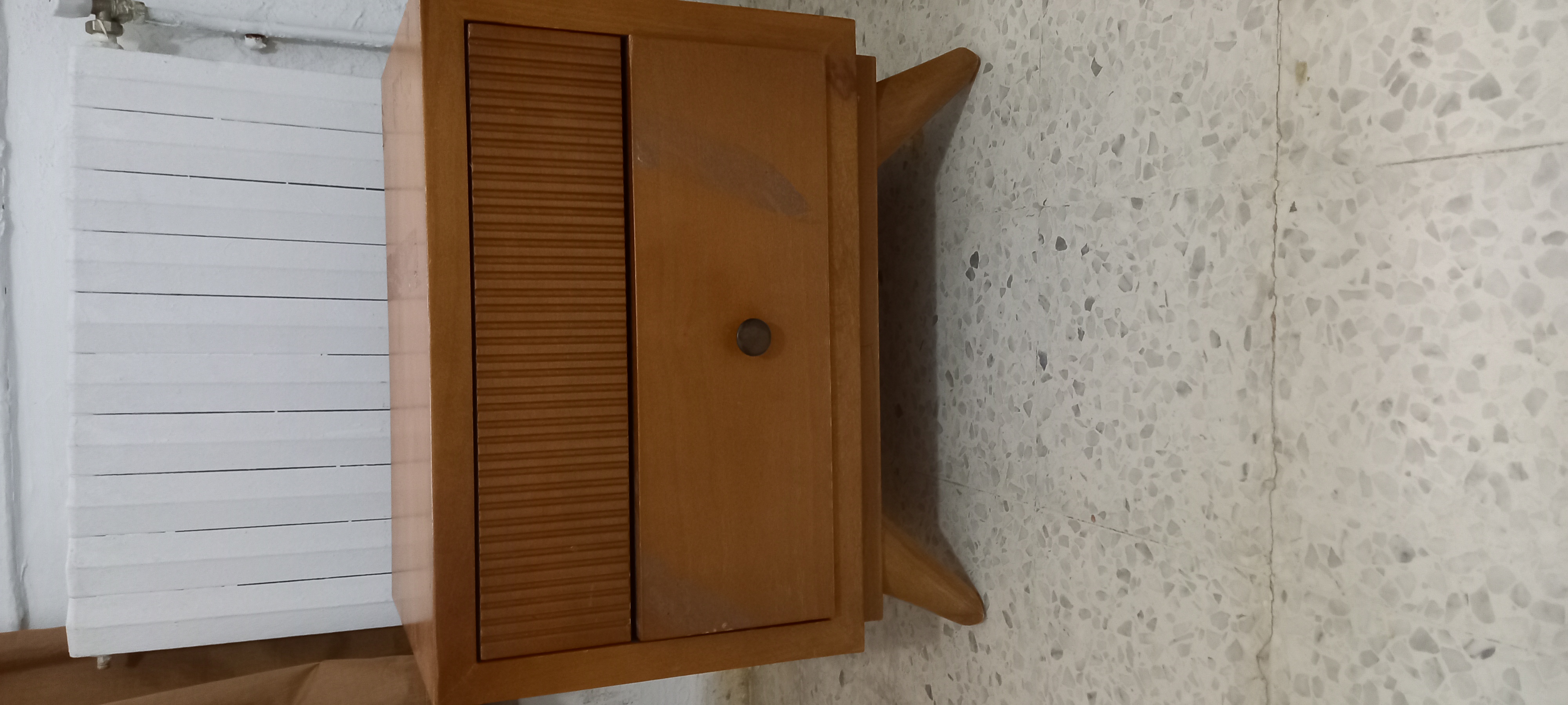 El Menzah El Manar 1 Chambres  coucher Lits Lit table de nuit et armoire