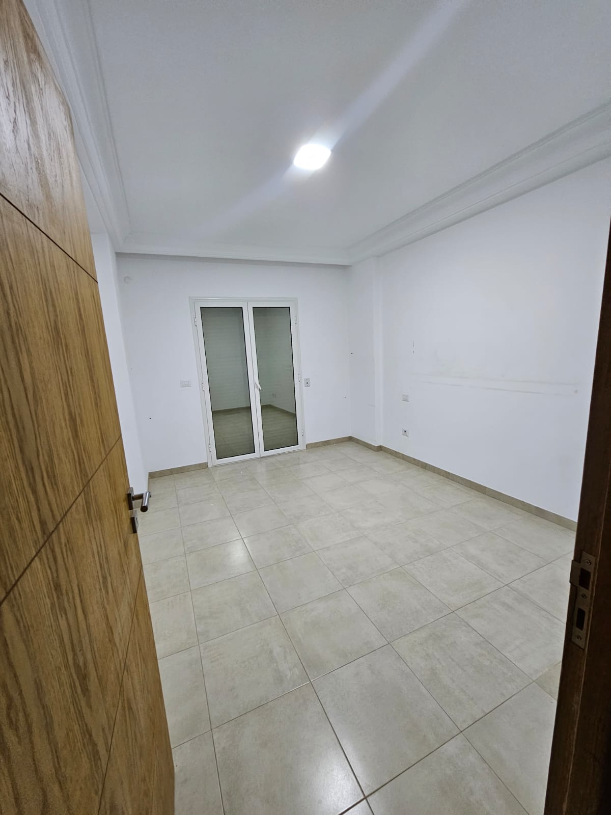 Ain Zaghouan Ain Zaghouan Location Appart. 3 pices Un spacieux s plus deux  l'aouina
