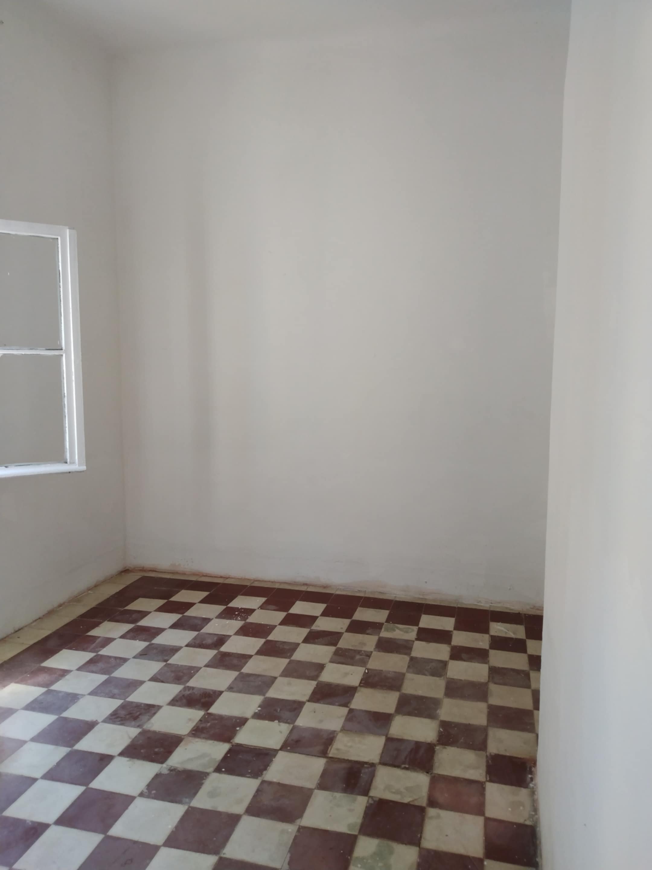 Sidi El Bechir Bab El Falla Vente Appart. 2 pices Appt s plus 2 rue beb elfallah l'hopital militaire