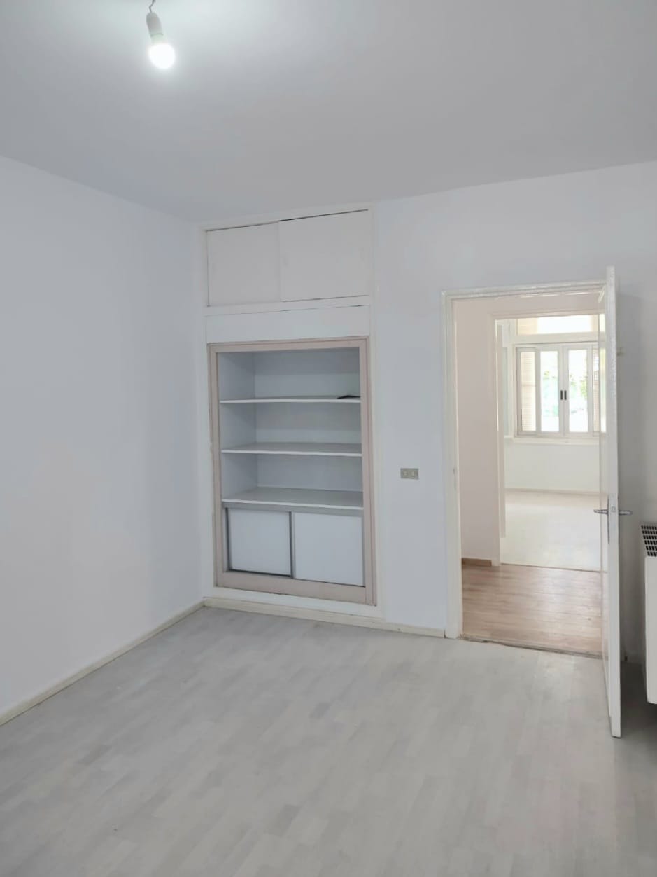 El Menzah Cite El Mahrajene Location Appart. 4 pices Appartement s3 rdc avec jardin