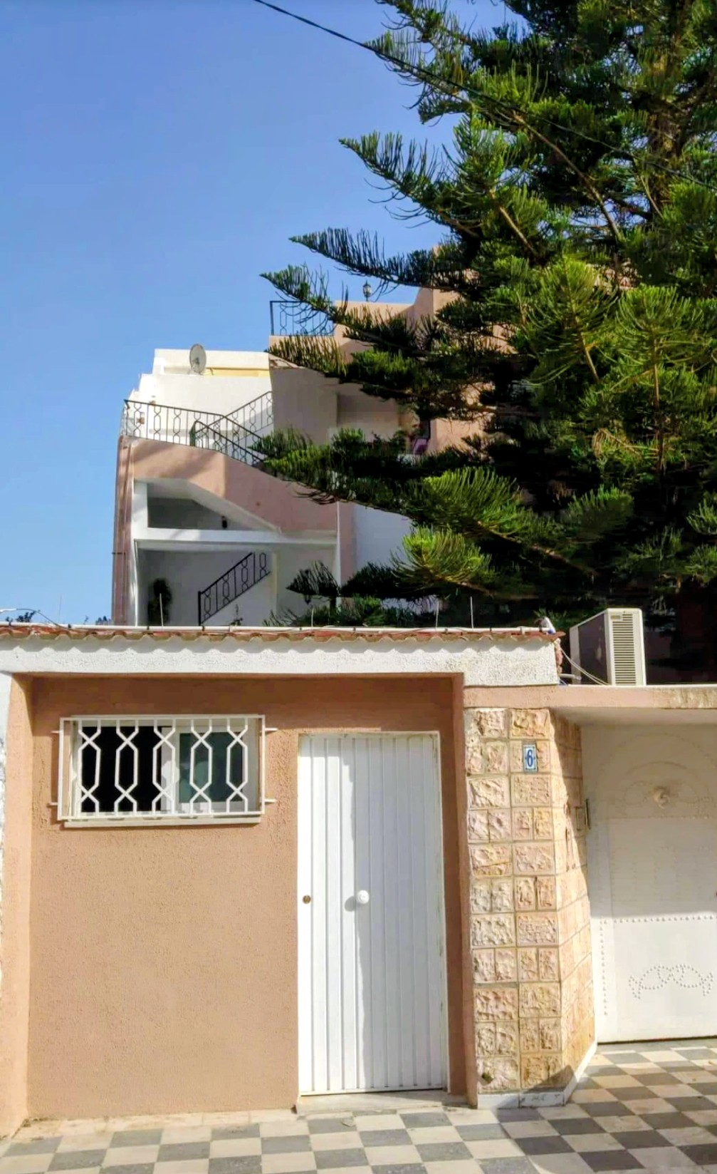 La Marsa Cite Essalama Location Maisons S0 au rez de chausse  l'aouina