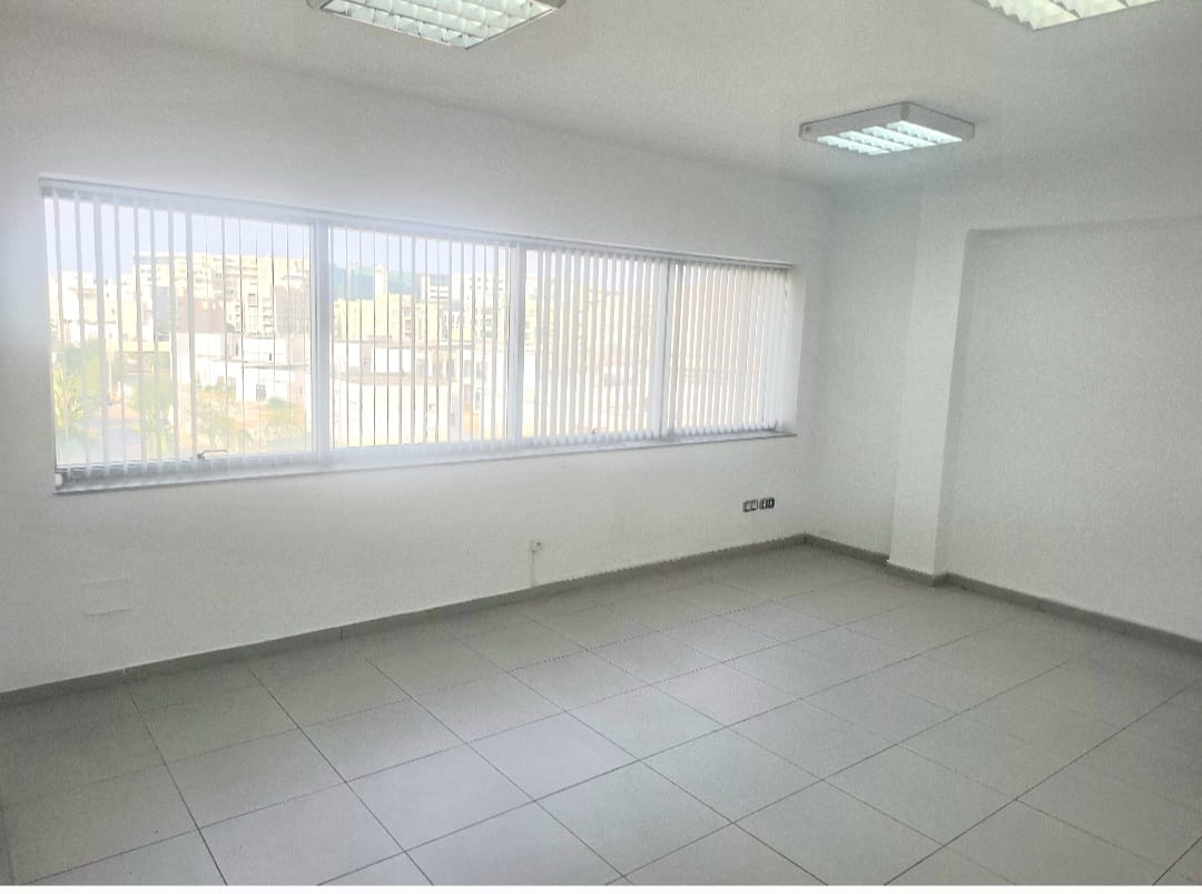La Marsa Berge Du Lac Location Appart. 5 pices+ Luxueux bureau de 185 m2 au lac2