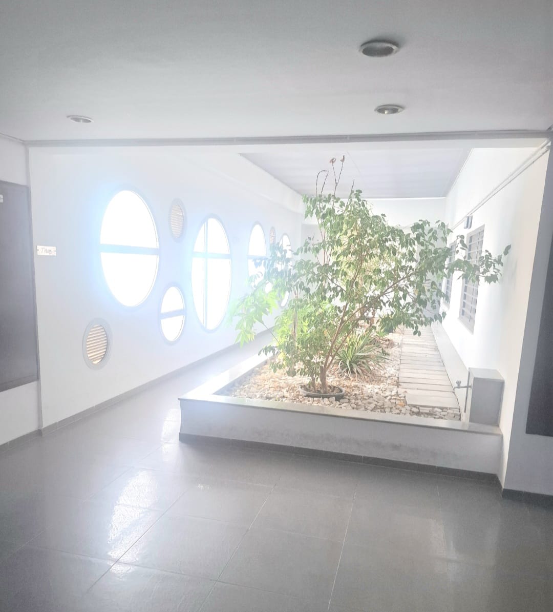 La Marsa Berge Du Lac Location Appart. 5 pices+ Luxueux bureau de 185 m2 au lac2