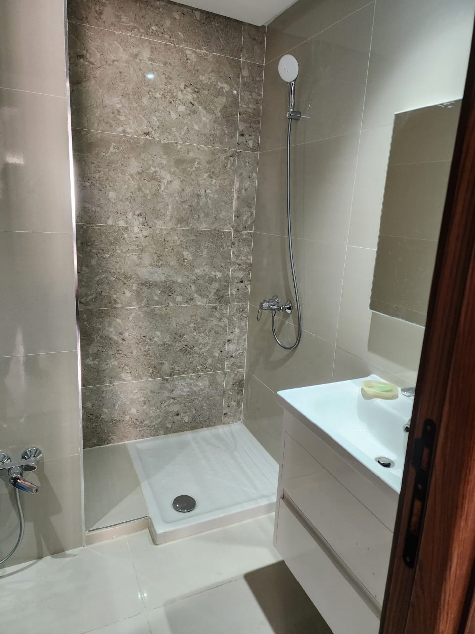 Ain Zaghouan&nbsp;Ain Zaghouan&nbsp;Location&nbsp;Appart. 3 pi�ces&nbsp;S plus 2 meubl� ain zaghouan