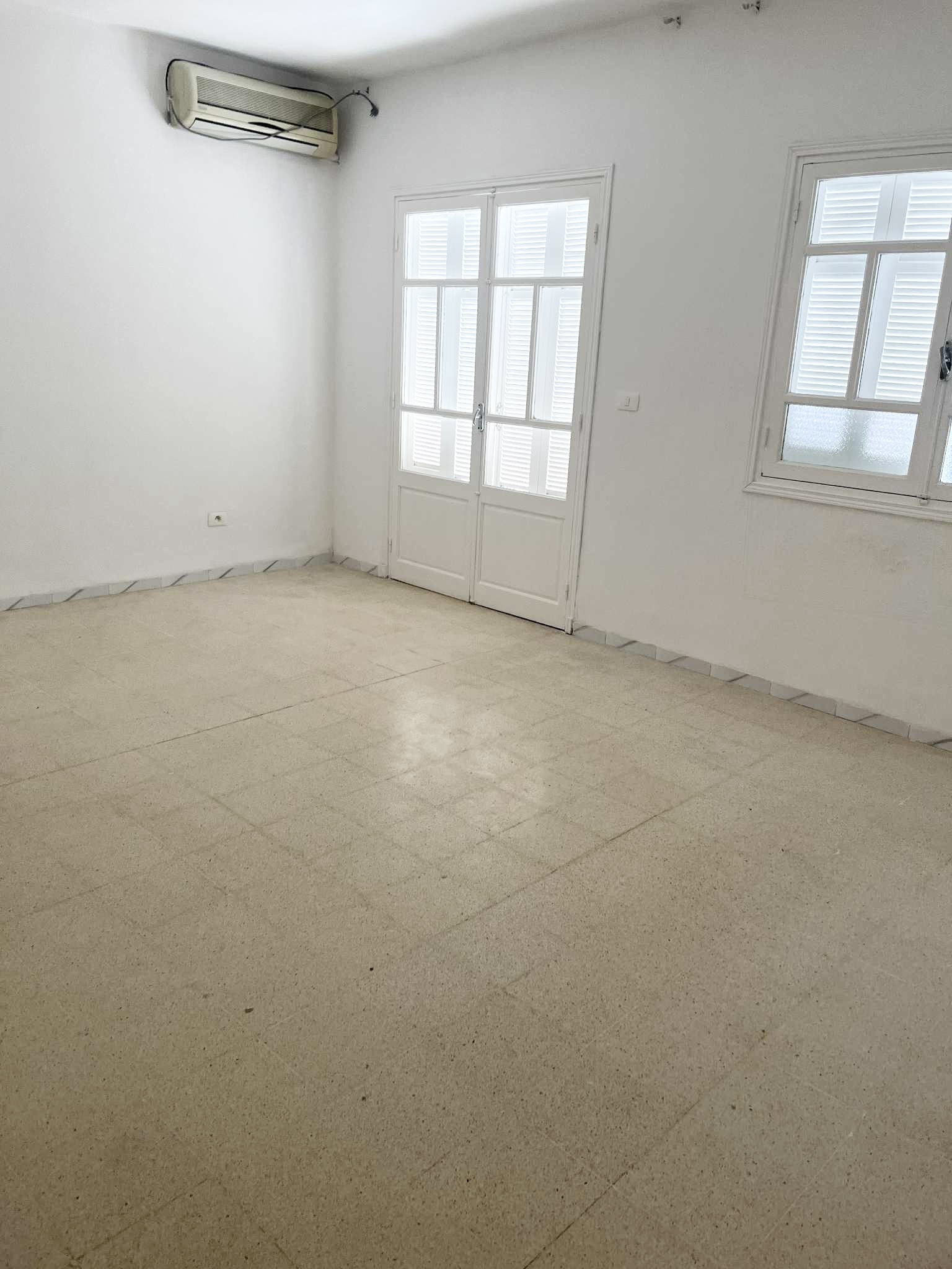 Raoued Ariana Essoughra Location Appart. 3 pices Appartement au 2eme etage a cite sahafa