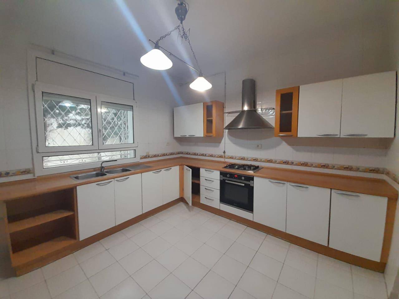 La Marsa Gammart Location Maisons Villa haut standing  gammarth suprieur