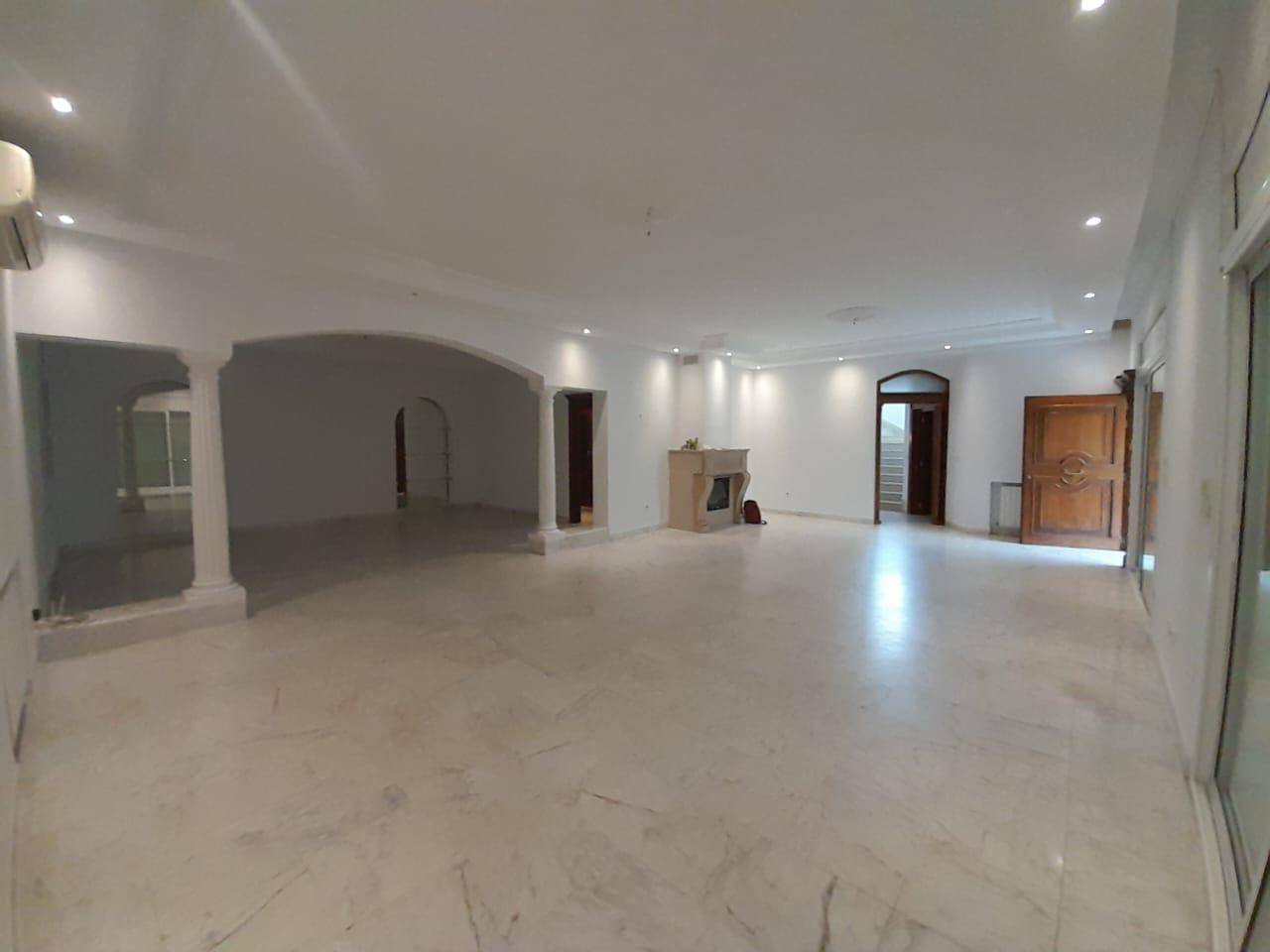La Marsa Gammart Location Maisons Villa haut standing  gammarth suprieur