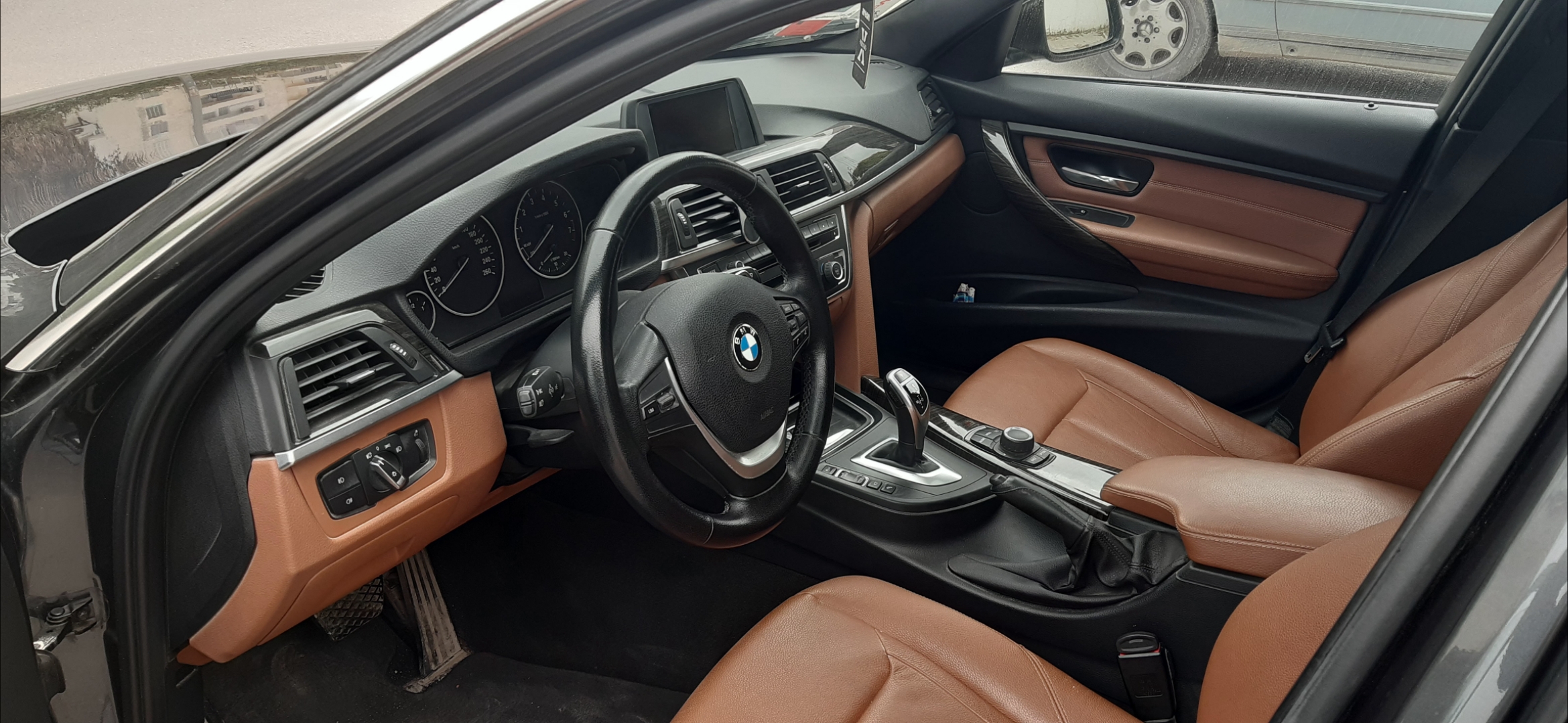 Ariana Ville Cite Ennasr 2 Bmw Serie 3 Bmw 320i en excellent tat