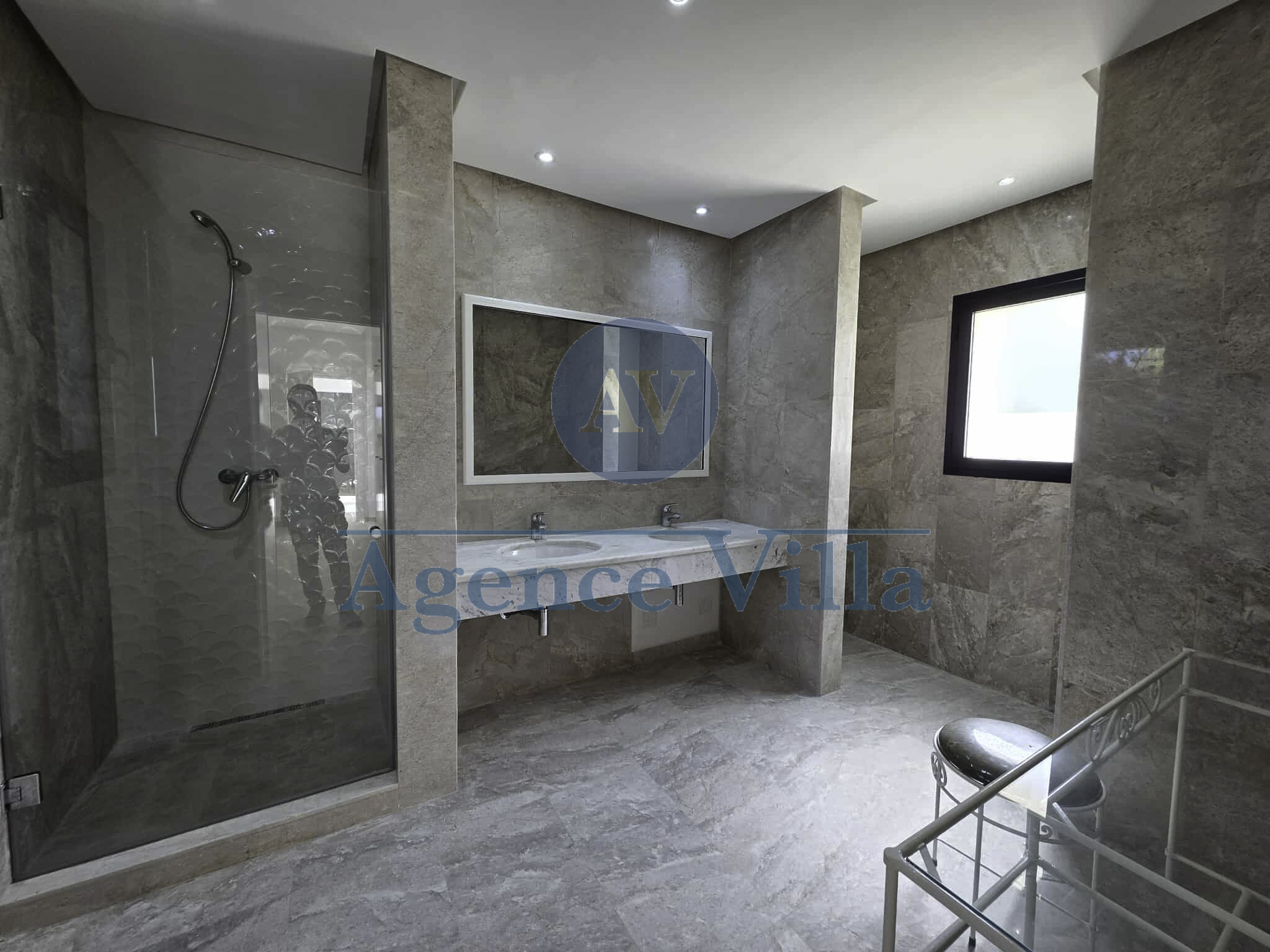 La Marsa Gammart Location Maisons Une villa s4  gammarth avec grand jardin