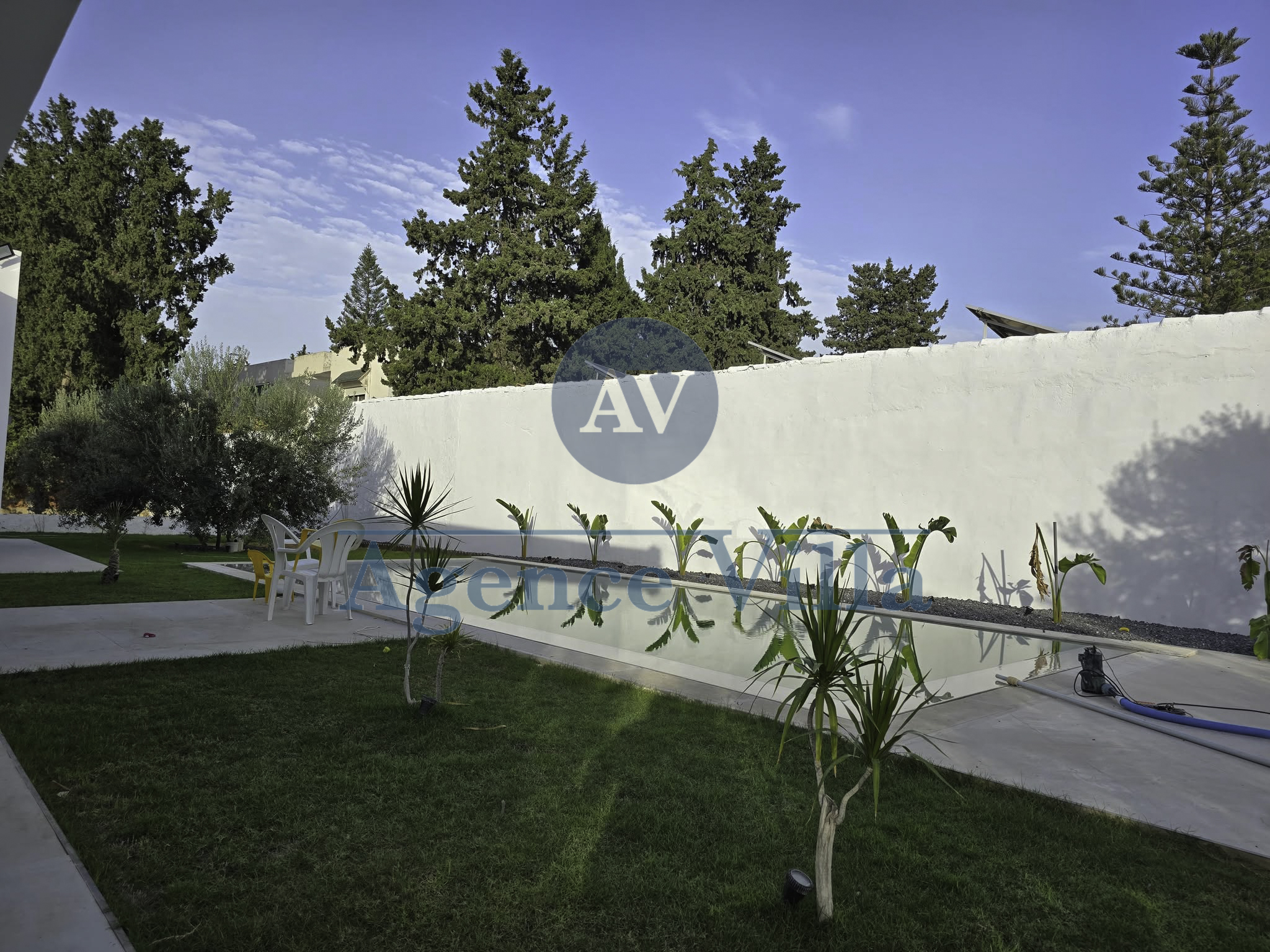 La Soukra La Soukra Location Maisons Une villa s4 avec piscine et jardin  la soukra