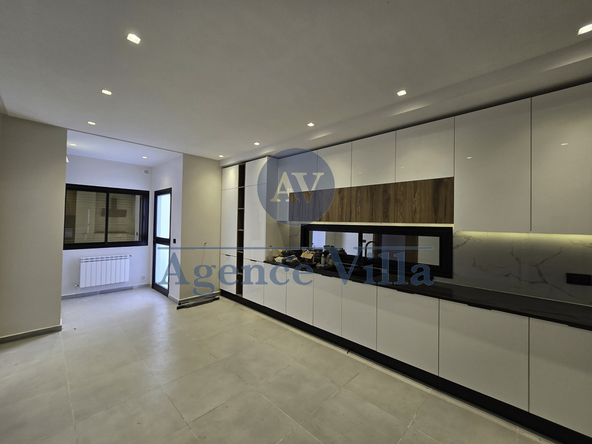 La Soukra La Soukra Location Maisons Une villa s4 avec piscine et jardin  la soukra