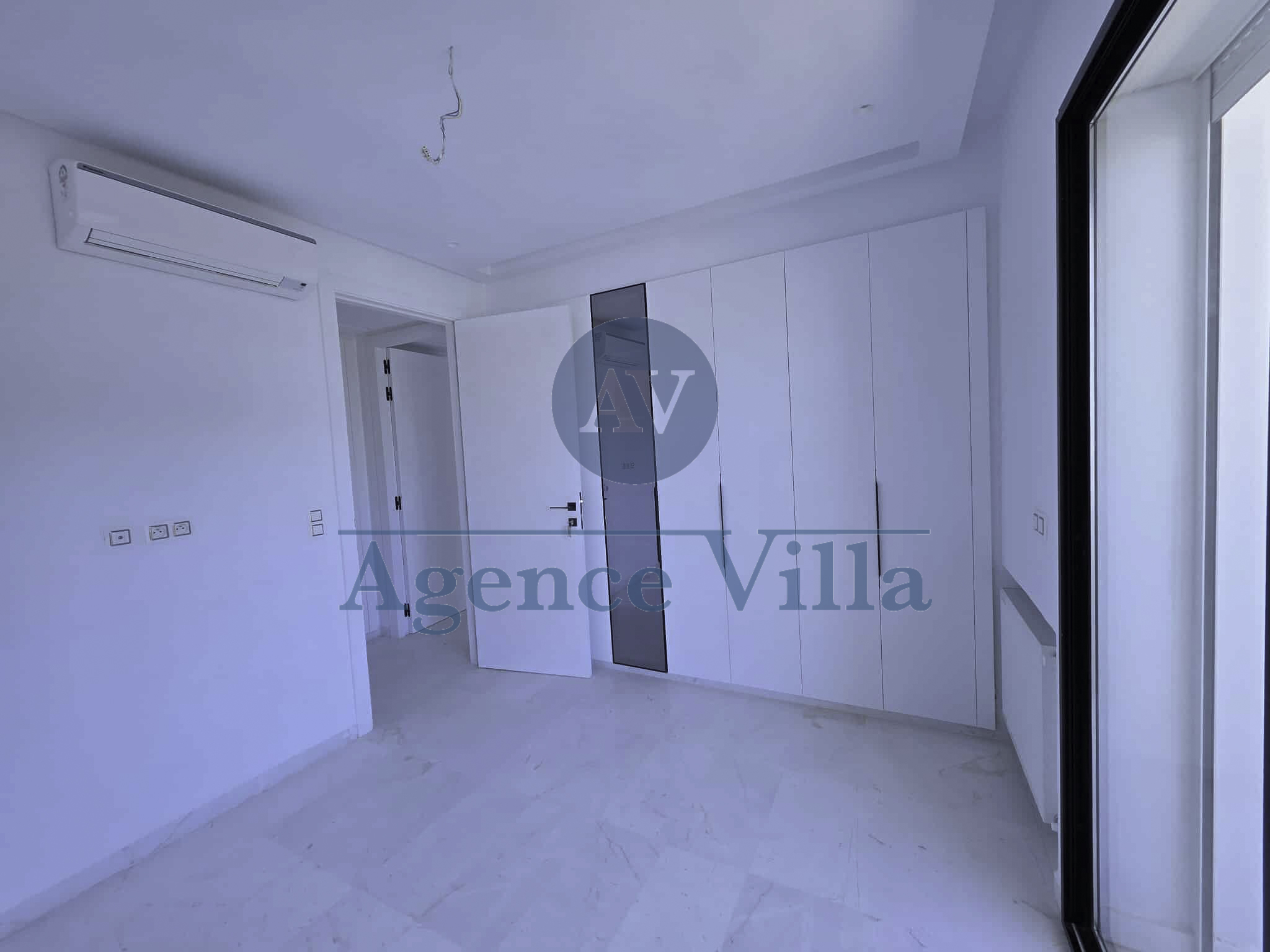 Ain Zaghouan Jardins de Carthage Location Appart. 4 pices Un appartement s3 neuf aux jardins de carthage