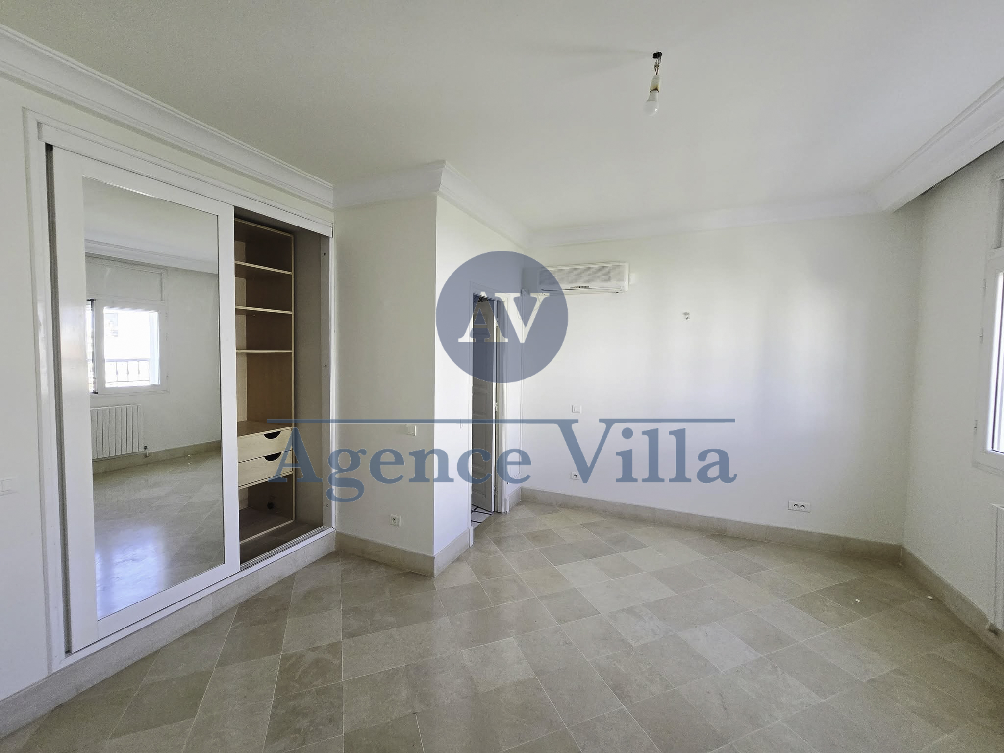 La Marsa Cite Du Stade Location Maisons Une villa s5  la marsa avec jardin