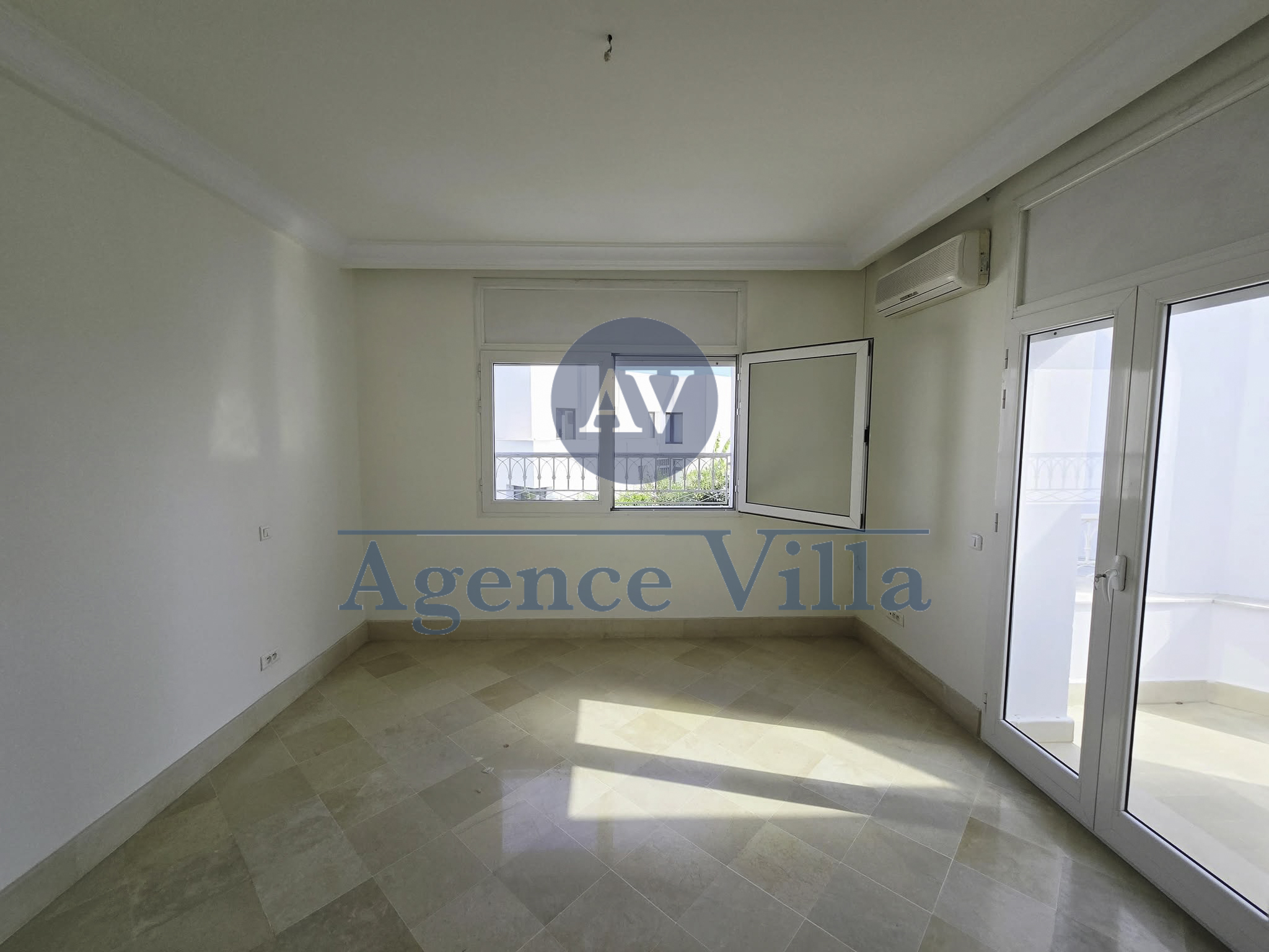 La Marsa Cite Du Stade Location Maisons Une villa s5  la marsa avec jardin