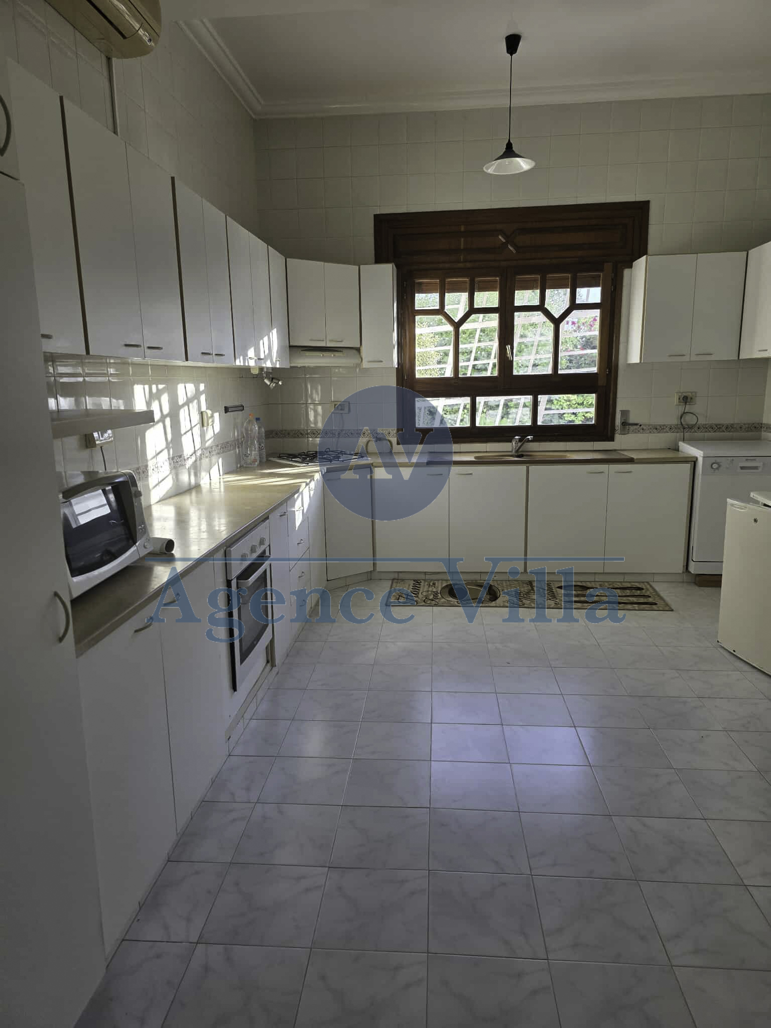 La Marsa Gammart Location Appart. 4 pices Un appartement s3 meubl  gammarth