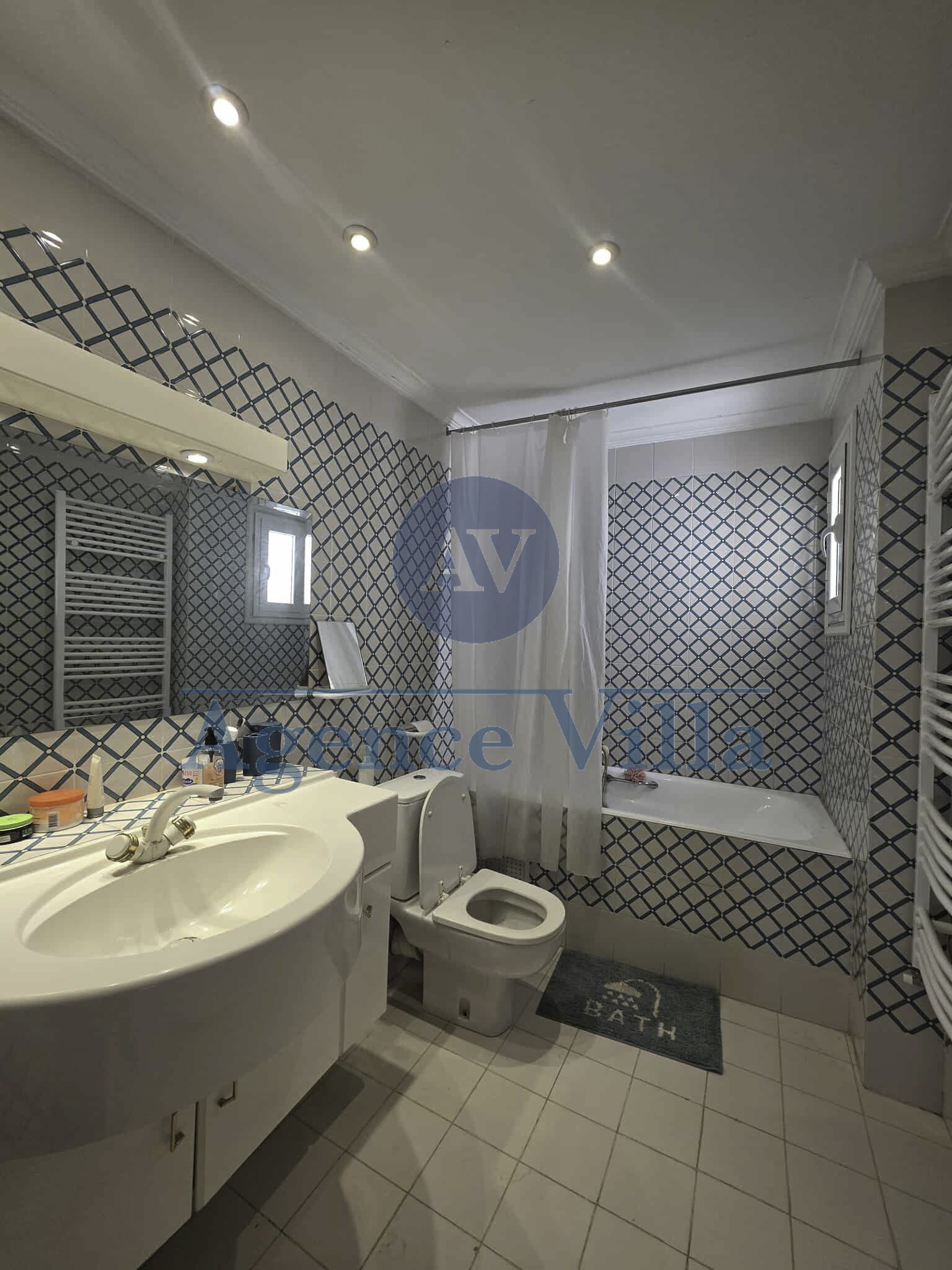 La Marsa Gammart Location Appart. 4 pices Un appartement s3 meubl  gammarth