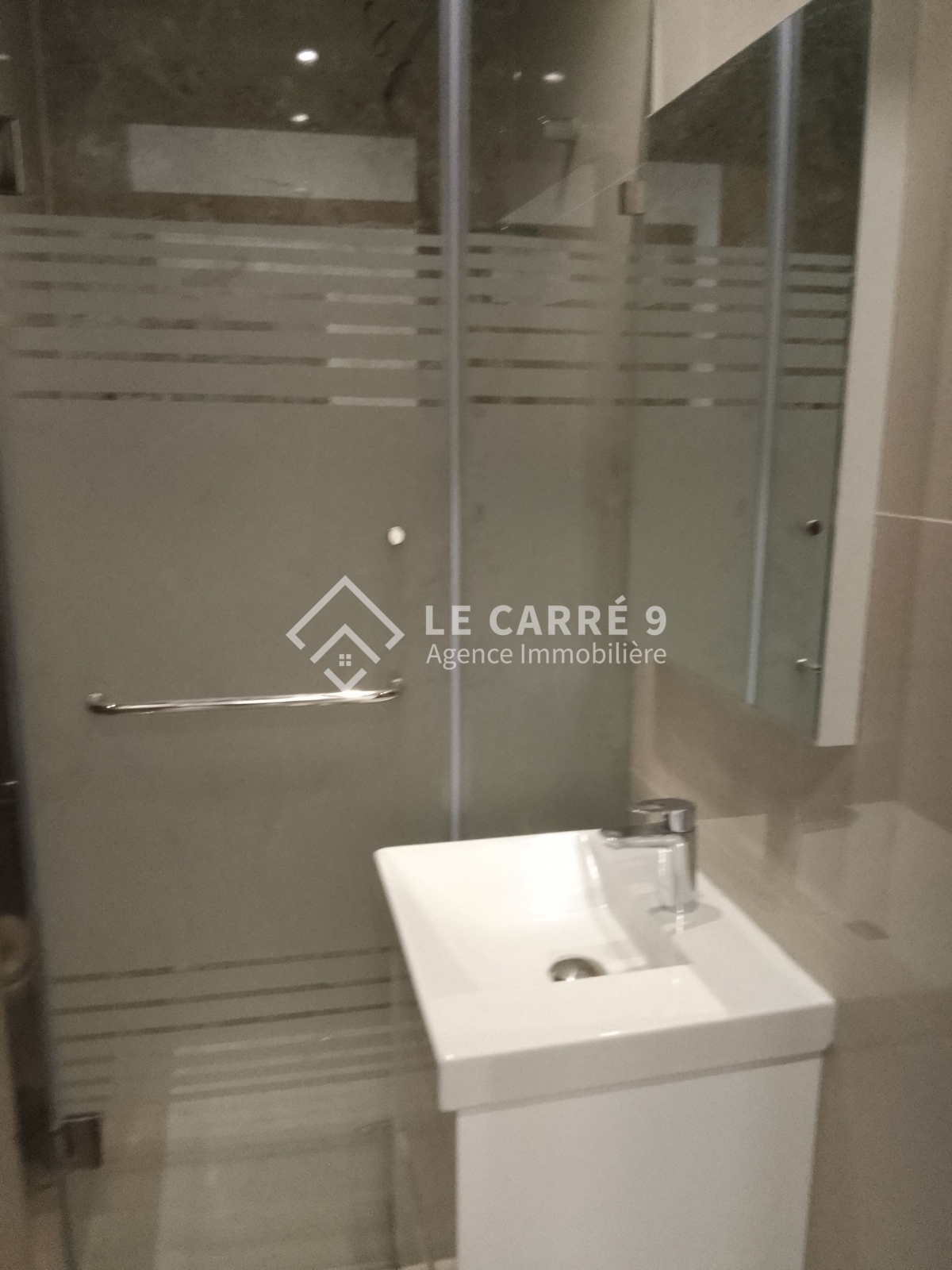 La Marsa El Aouina Location Appart. 2 pices Un s1 neuf  cit les palmeraies