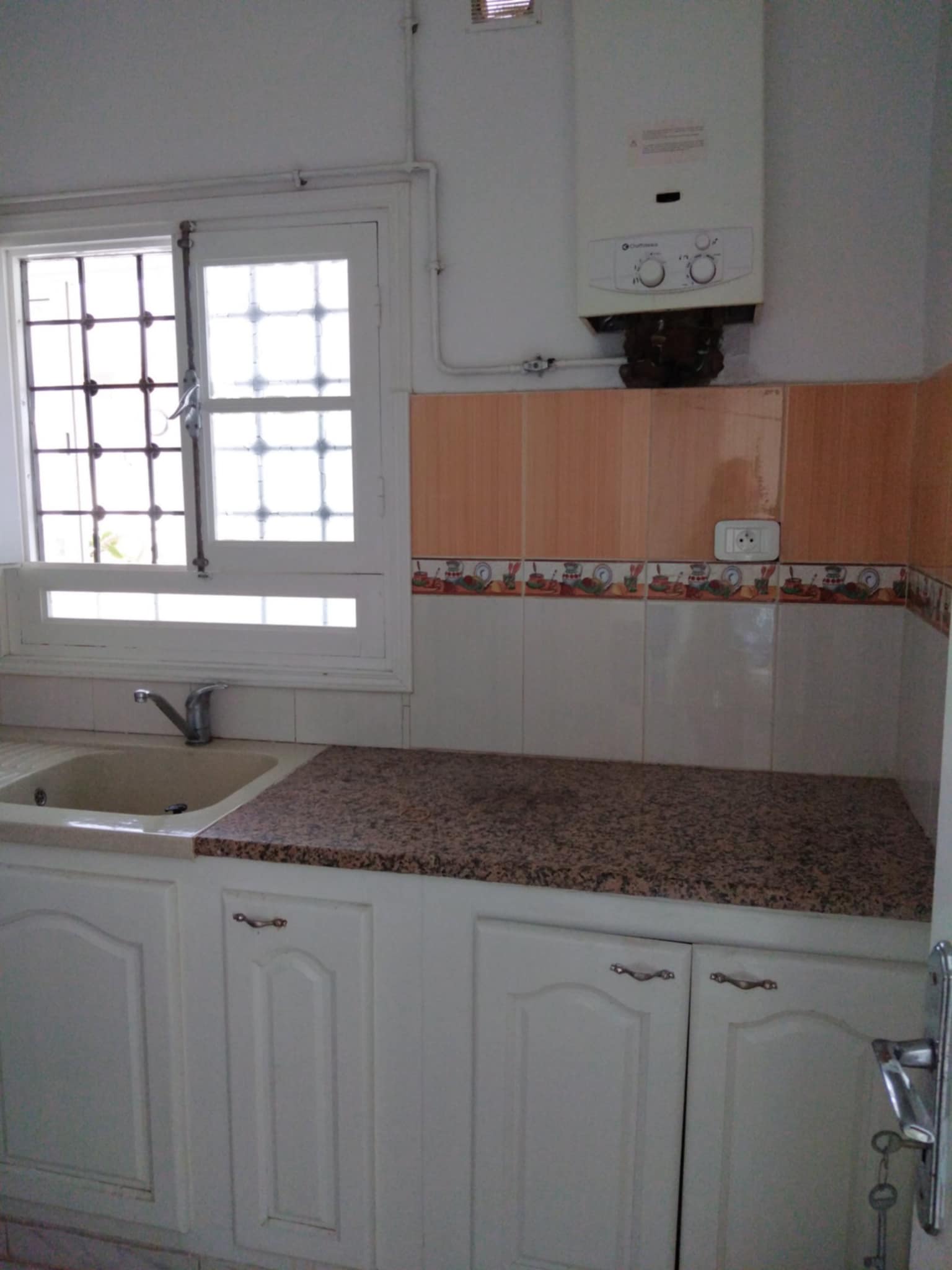 Mannouba La Mannouba Location Appart. 2 pices Pour une jeune fille ou femme sans enfants