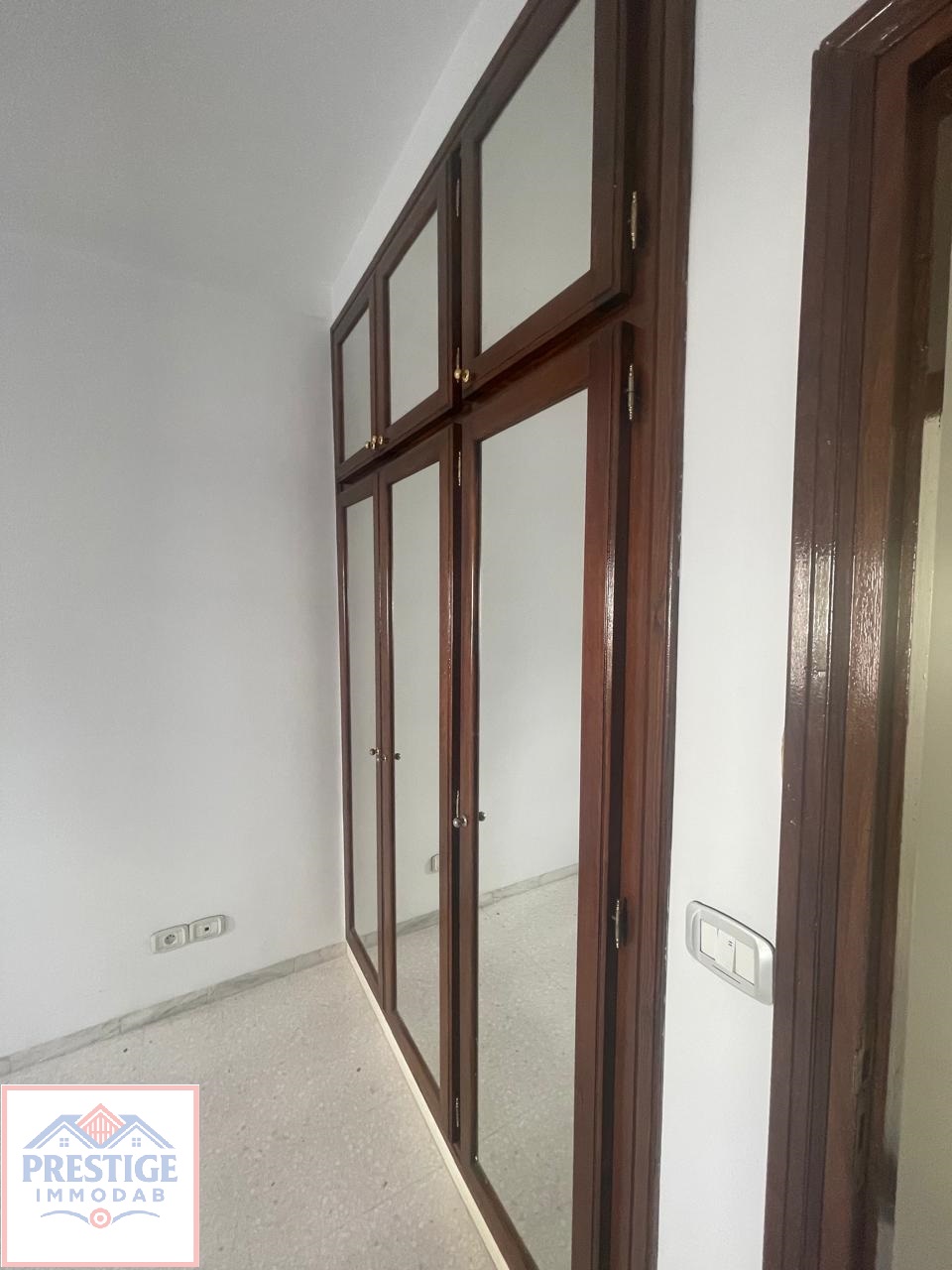 La Marsa&nbsp;Berge Du Lac&nbsp;Location&nbsp;Appart. 2 pi�ces&nbsp;Lac 1  s2 avec ascenseur habitation ou bureaux