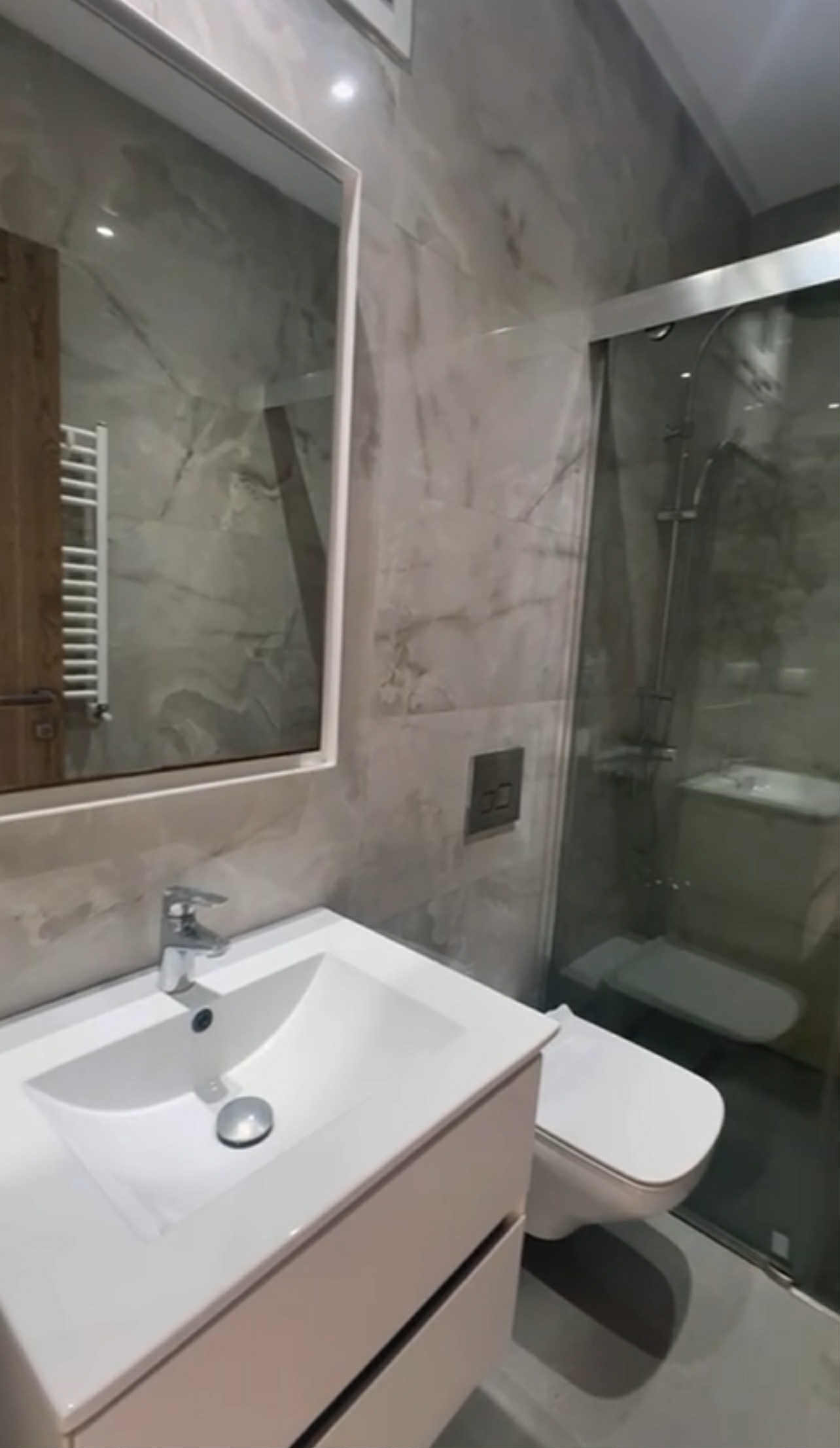 Ain Zaghouan Jardins de Carthage Location Appart. 2 pices Appartement s plus 1 aux jardins de carthage