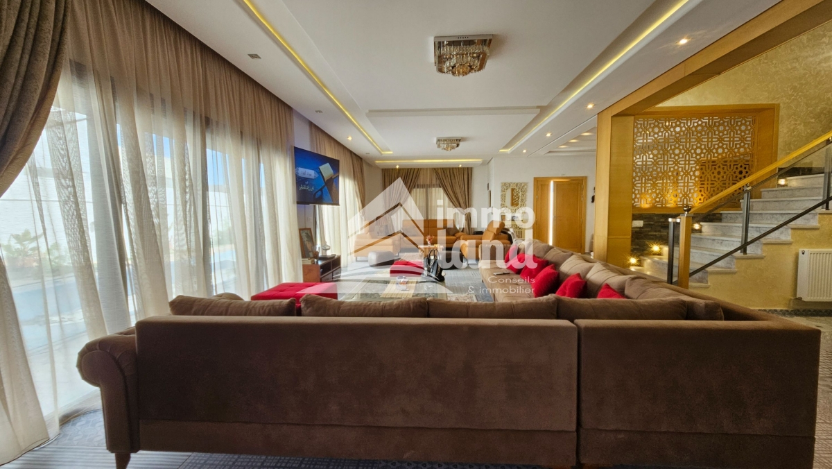 La Soukra La Soukra Location Maisons Villa de luxe meubl avec piscine  la soukra