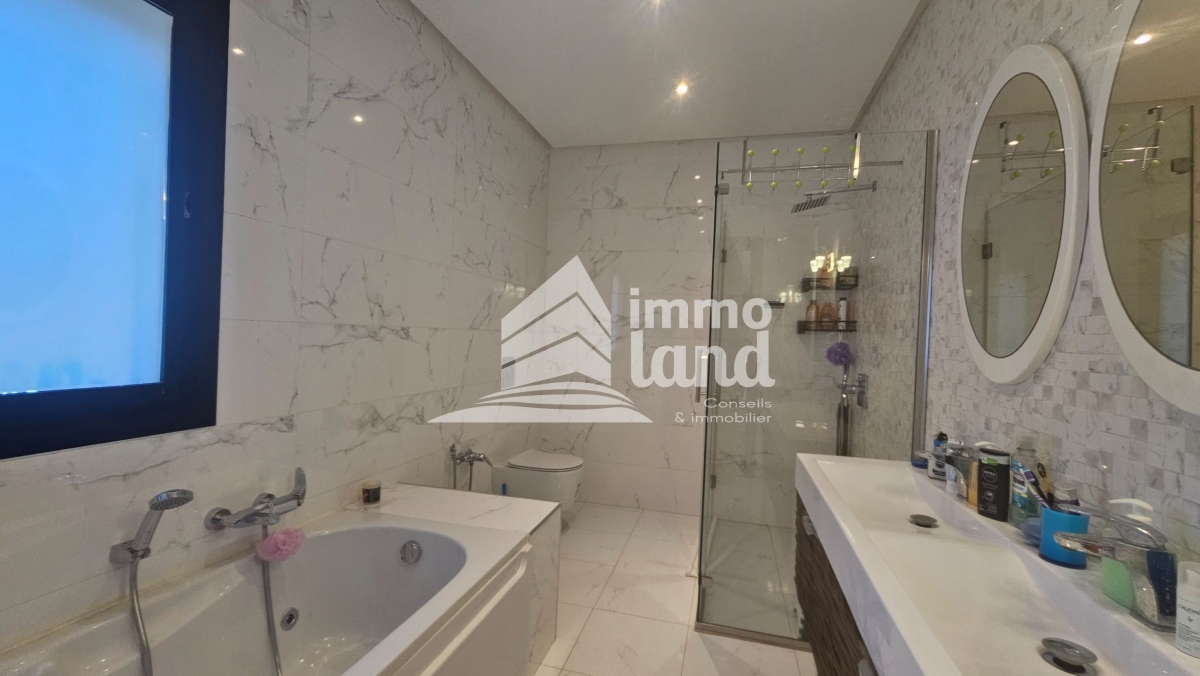 La Soukra La Soukra Location Maisons Villa de luxe meubl avec piscine  la soukra