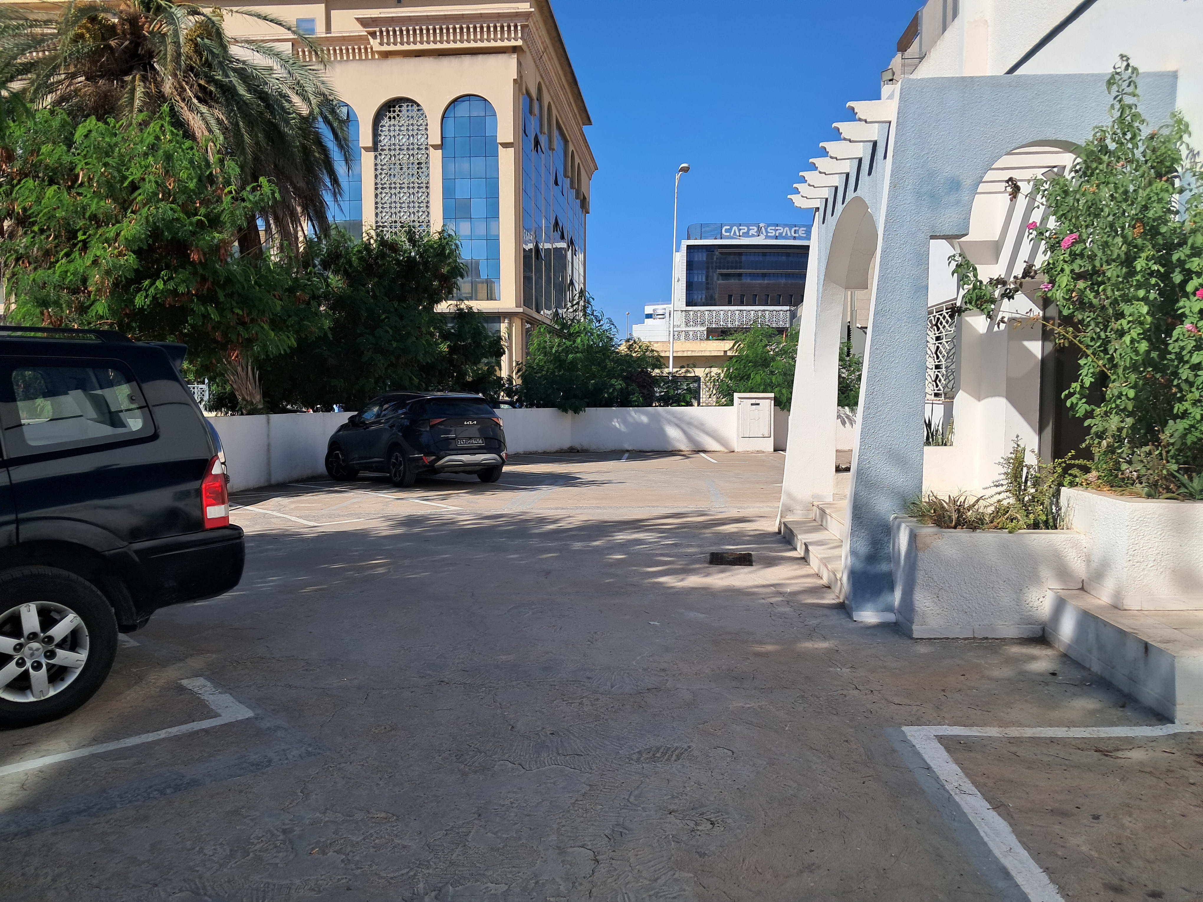 Cite El Khadra Zone urbaine nord Location Appart. 1 pice Bureau individuel  au centre urbain nord