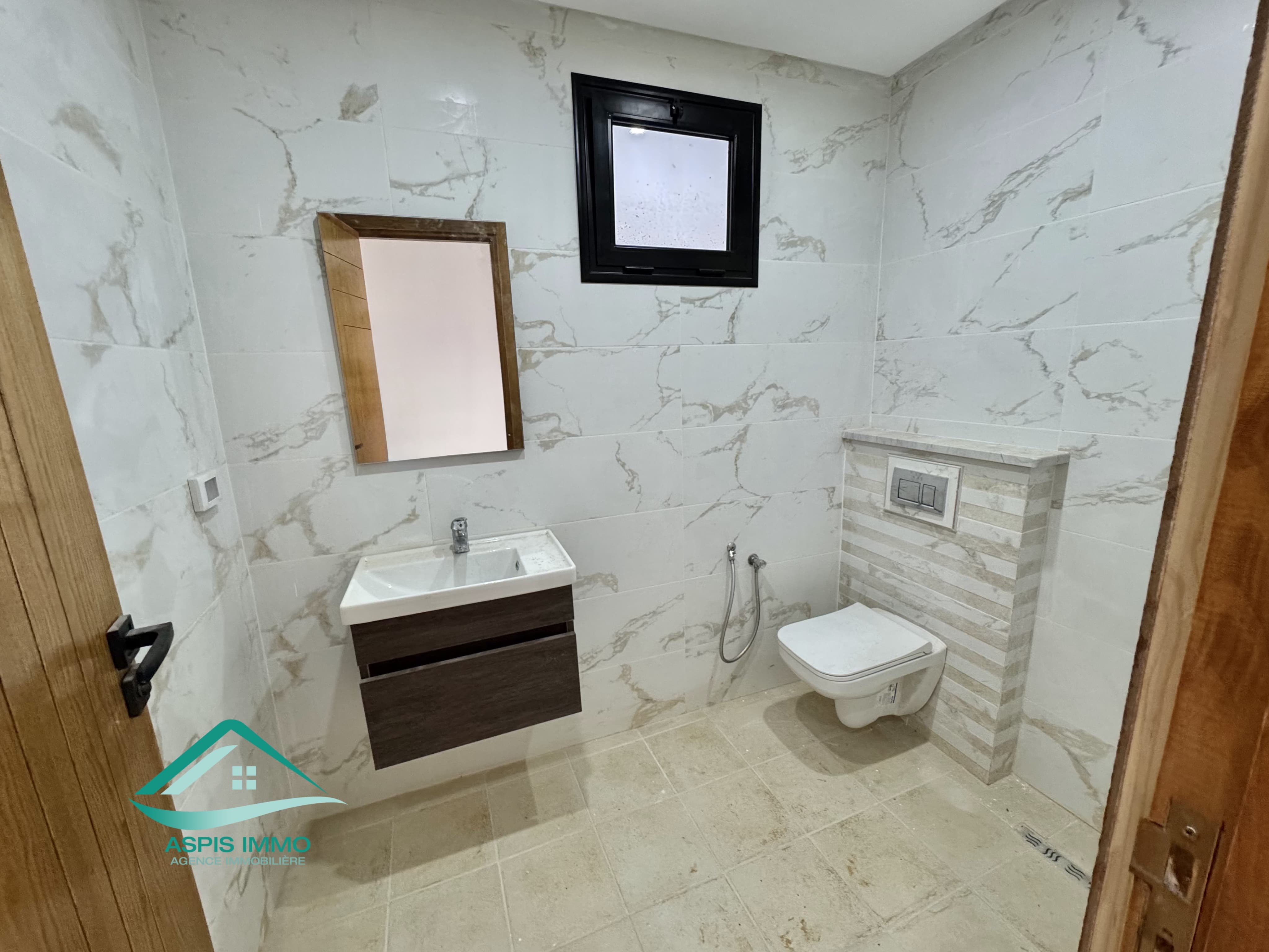 Hammam El Ghezaz Hammam El Ghezaz Vente Appart. 2 pices Vt922appartements  200 mtrs plage hammam ghzeez