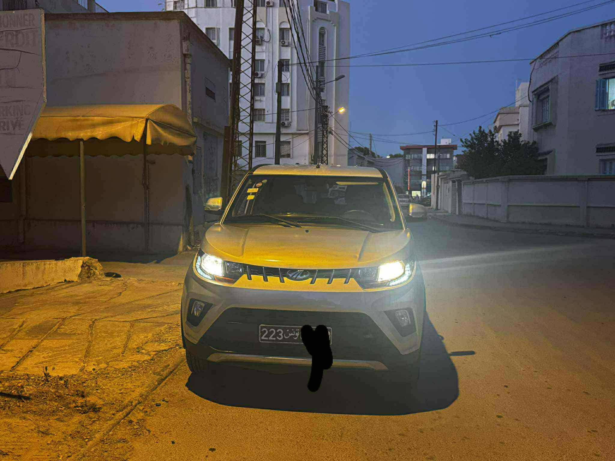 Ariana Ville Ariana Mahindra Autre Modle Mahindra grise