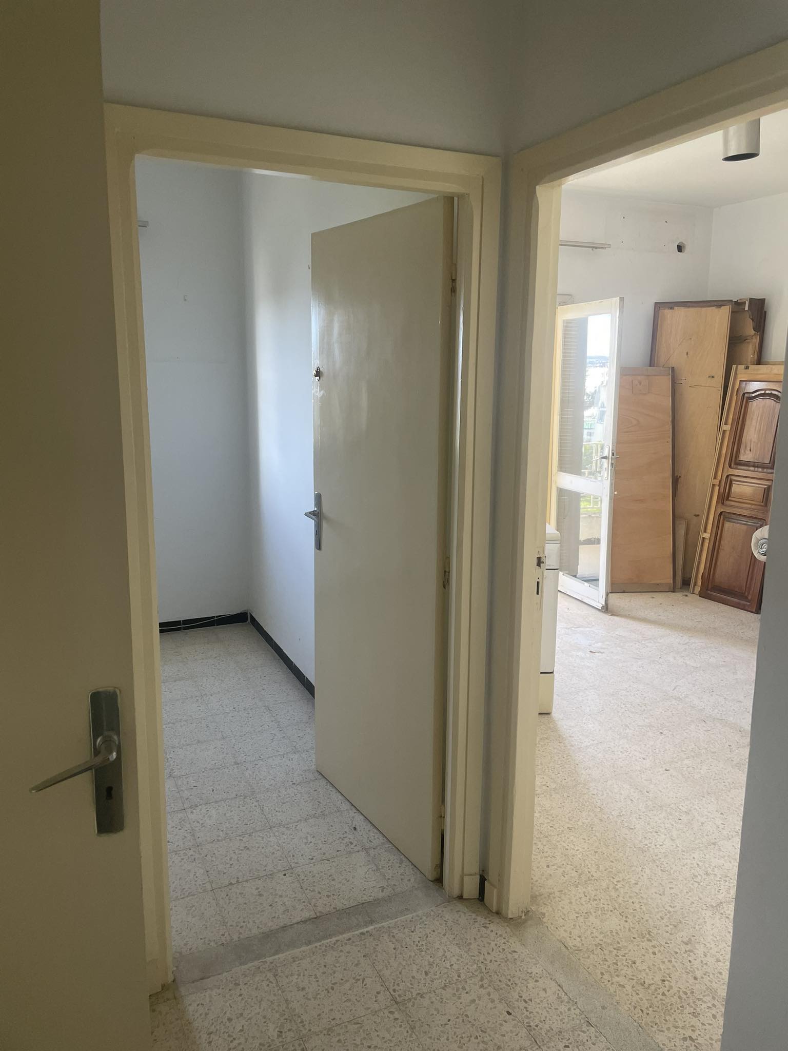 Ettahrir Cite Du Jardin Vente Appart. 4 pices Appartement  cit el hadika tunis