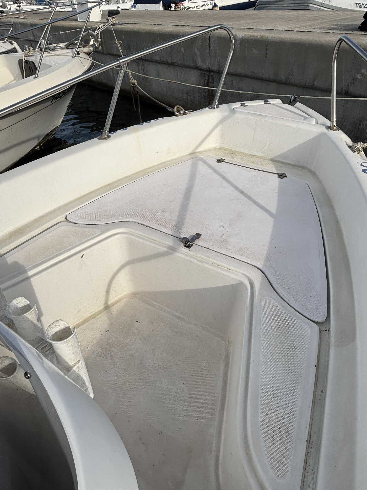 Bizerte Nord Bizerte Bateaux  moteurs Vedette Bateau zembra 5m15